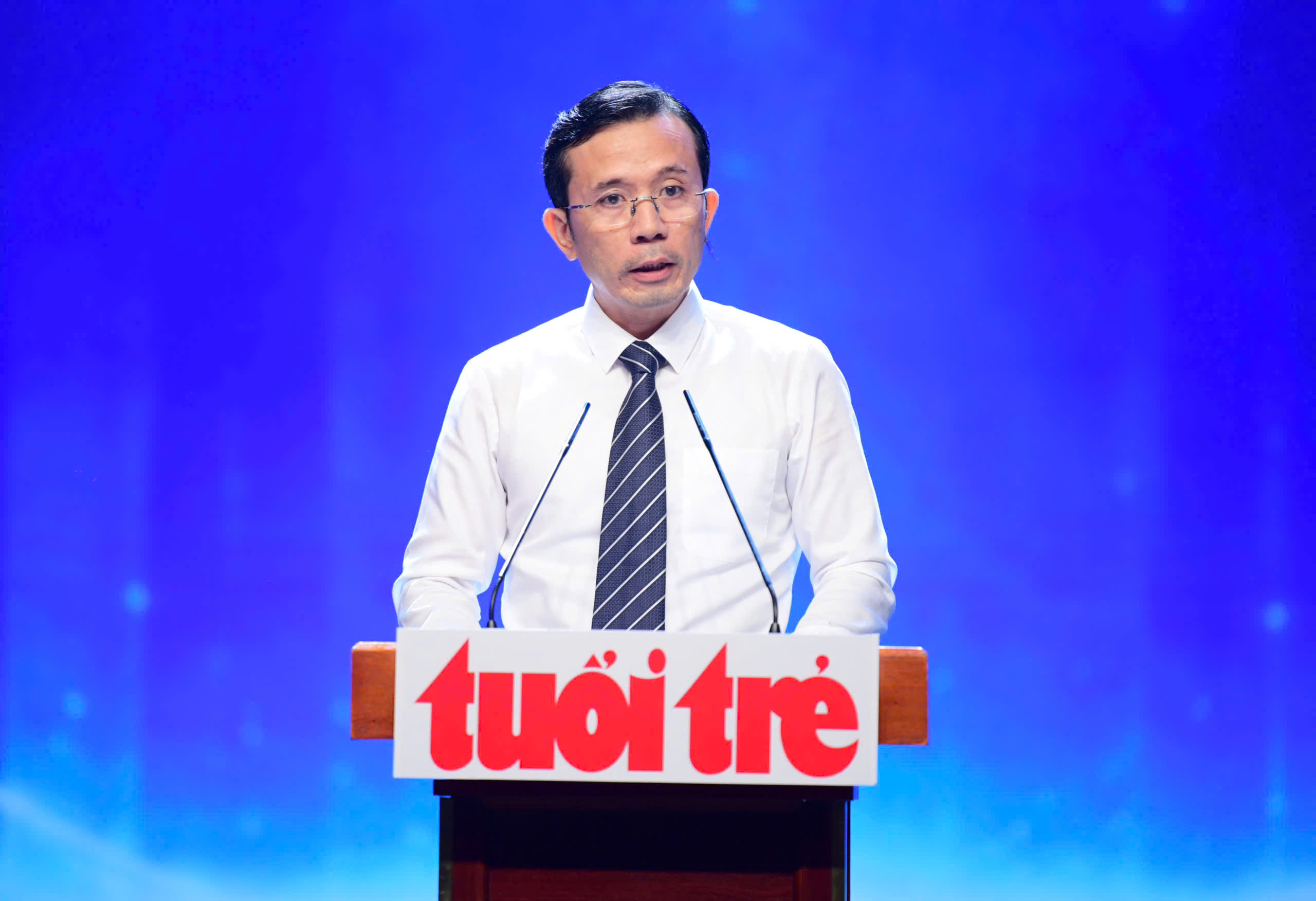 Từ giã trường Y vì mẹ phát hiện ung thư, nữ sinh nghỉ một năm đi làm rồi lại đậu đại học: Học bổng động viên tôi - Ảnh 9.
