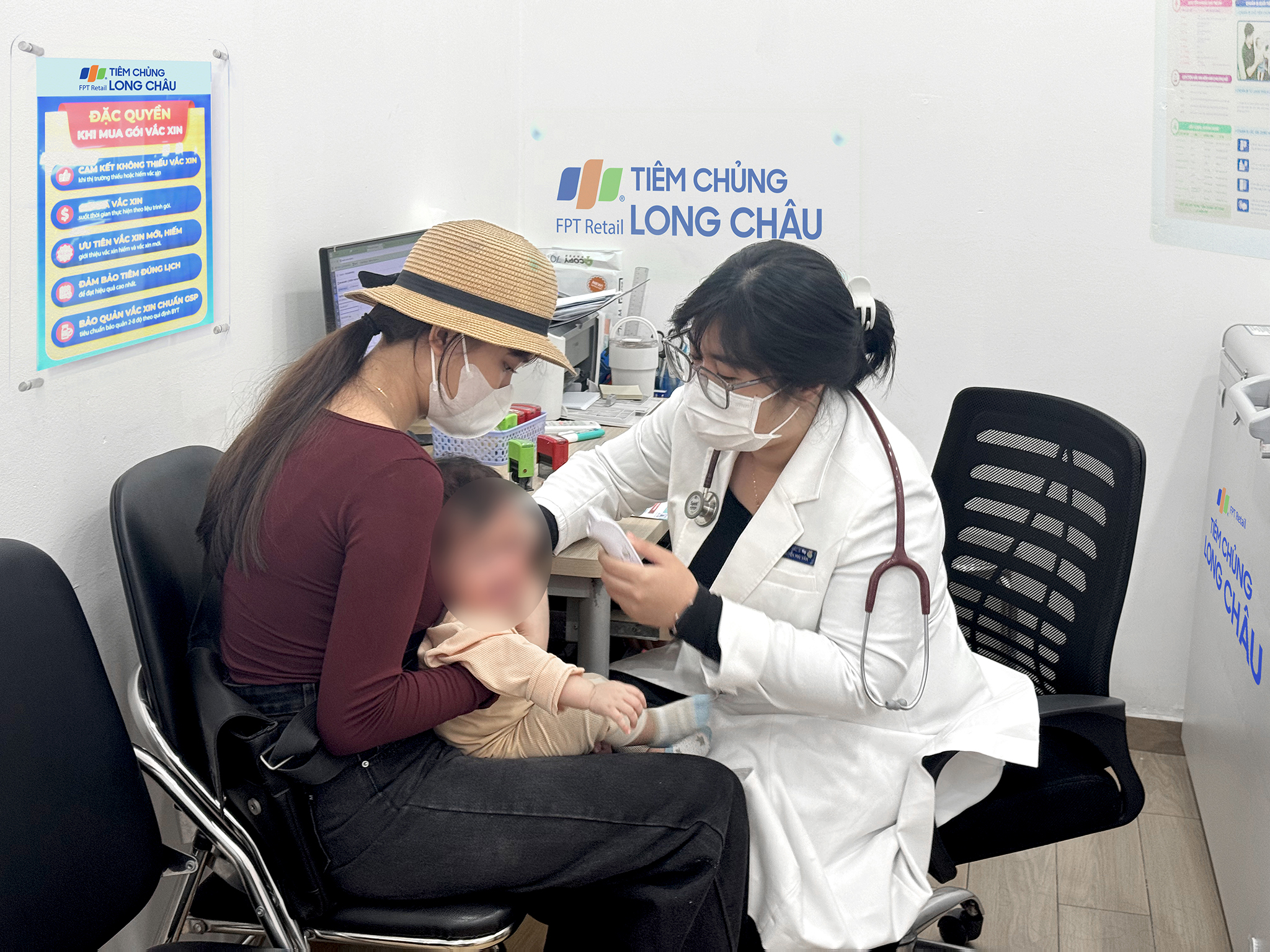 Các bác sĩ lưu ý để phòng bệnh tay chân miệng cho trẻ, phụ huynh cần rửa tay và vệ sinh môi trường sống  thường xuyên cũng như tiêm phòng vắc xin đầy đủ - Ảnh: HACác bác sĩ lưu ý để phòng bệnh tay chân miệng cho trẻ, phụ huynh cần rửa tay và vệ sinh môi trường sống  thường xuyên cũng như tiêm phòng vắc xin đầy đủ - Ảnh: HA