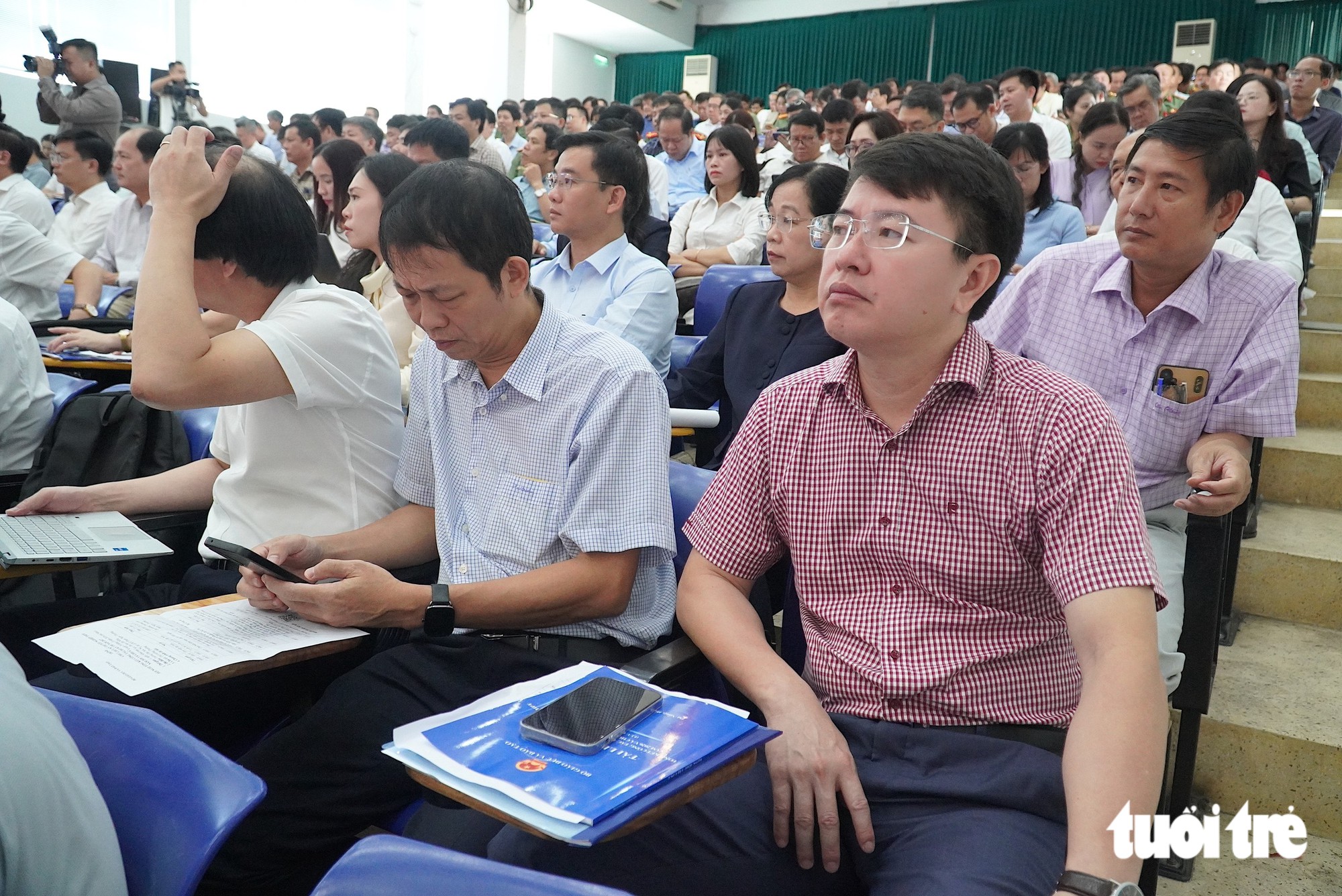 Ngành giáo dục các tỉnh, thành về tham dự hội nghị tại Đà Nẵng để chuẩn bị cho kỳ thi tốt nghiệp THPT năm 2027- Ảnh: TRƯỜNG TRUNGNgành giáo dục các tỉnh, thành về tham dự hội nghị tại Đà Nẵng để chuẩn bị cho kỳ thi tốt nghiệp THPT năm 2027- Ảnh: TRƯỜNG TRUNG