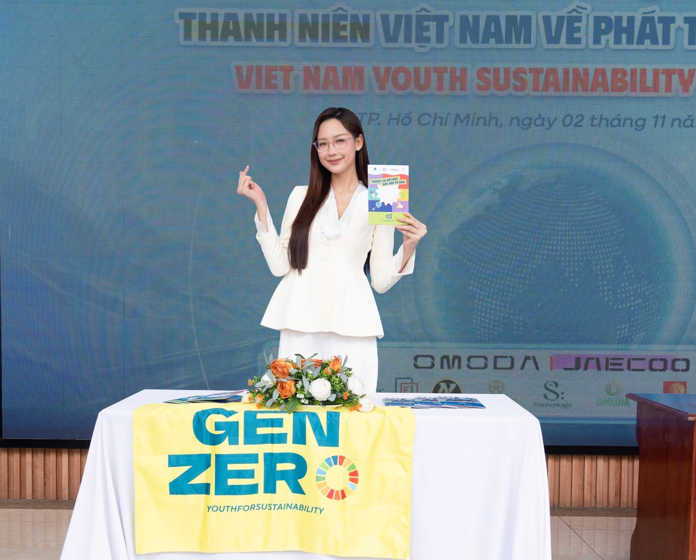 Hoa hậu Bảo Ngọc mong người trẻ Việt có tiếng nói trong cuộc chiến khí hậu - Ảnh 4.