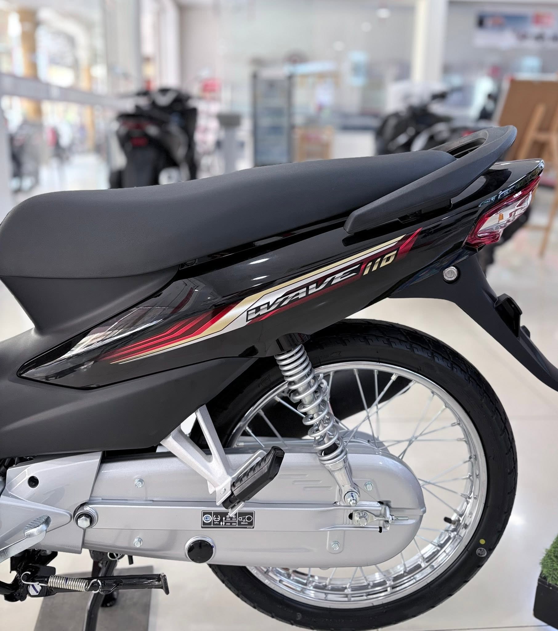 Honda Wave Alpha mới ra mắt Đông Nam Á, có một tiện ích bản Việt không có - Ảnh 4.