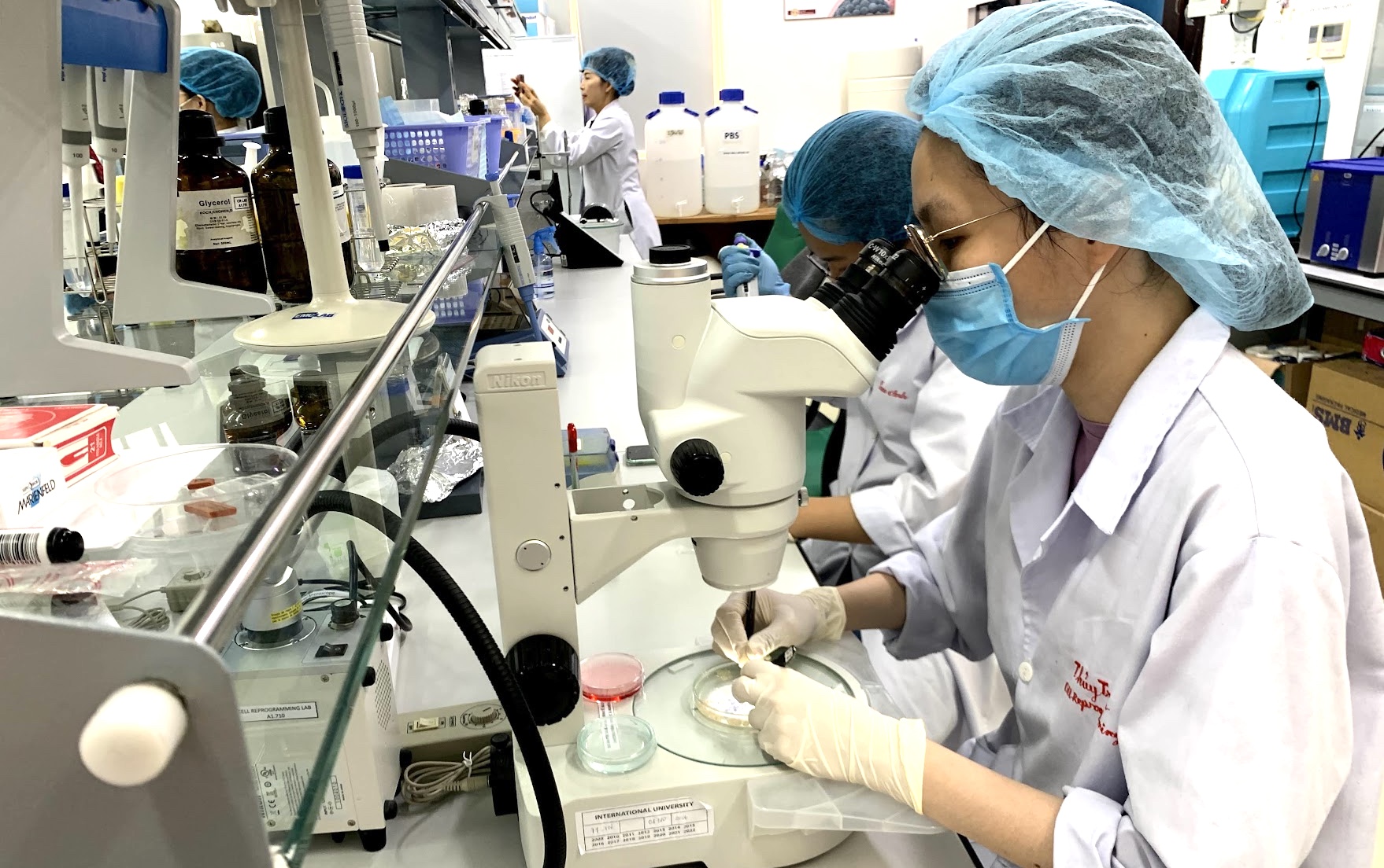 Trợ giảng đại học phải biết ứng dụng AI, sử dụng ngoại ngữ - Ảnh 1.