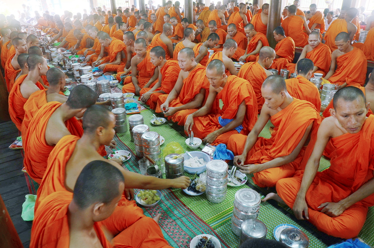 Lễ Sen Đôn Ta là lễ gì của người Khmer Nam bộ mà người lao động, học sinh được nghỉ 3 ngày? - Ảnh 1.