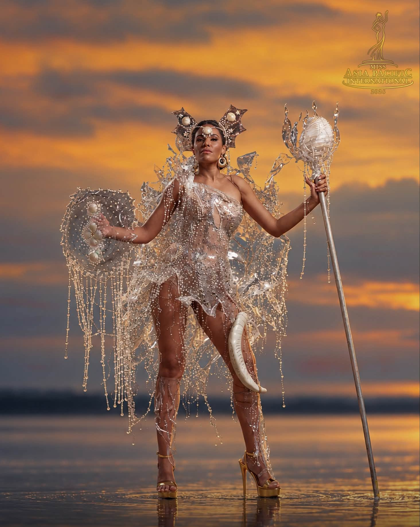 Mãn nhãn trang phục dân tộc Miss Asia Pacific International 2026, Việt Nam vắng mặt - Ảnh 8.