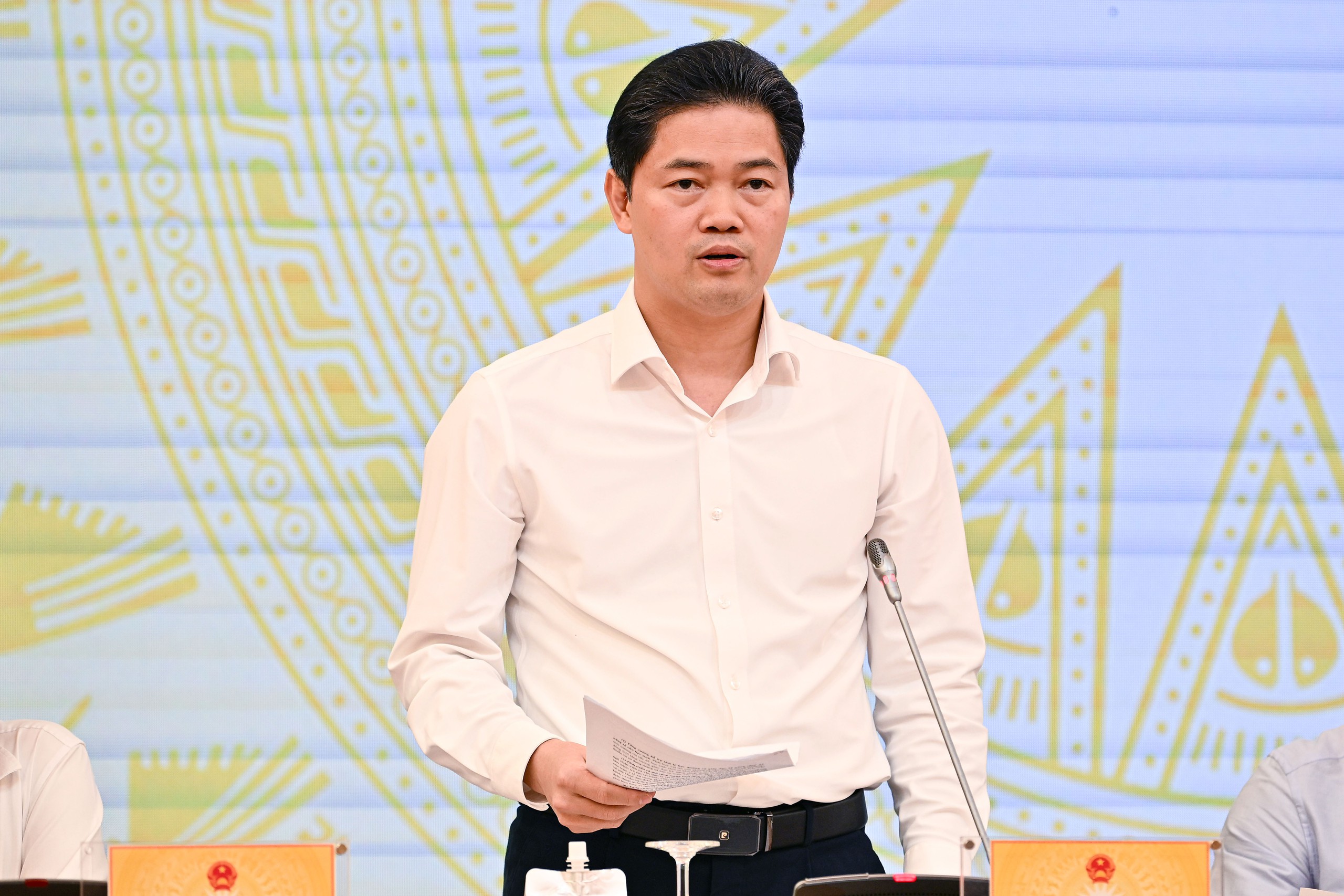 Thứ trưởng Bộ Y tế Vũ Mạnh Hà nói gì về chuyện nâng giá thuốc, thiết bị y tế? - Ảnh 2.