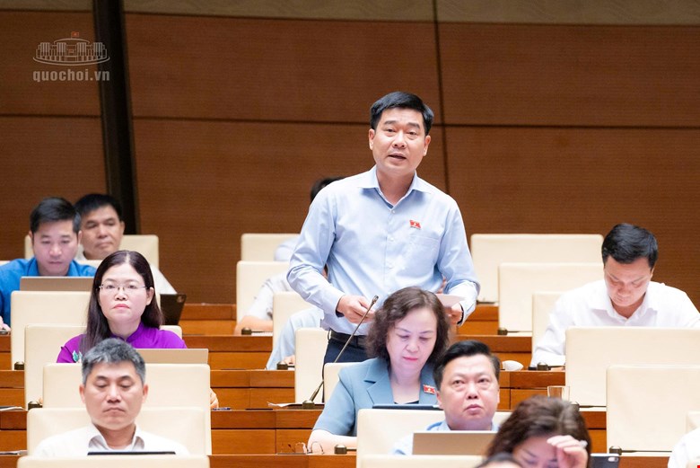 Đề nghị cấm chuyển nhượng hợp đồng mua bán nhà ở hình thành trong tương lai - Ảnh 2.