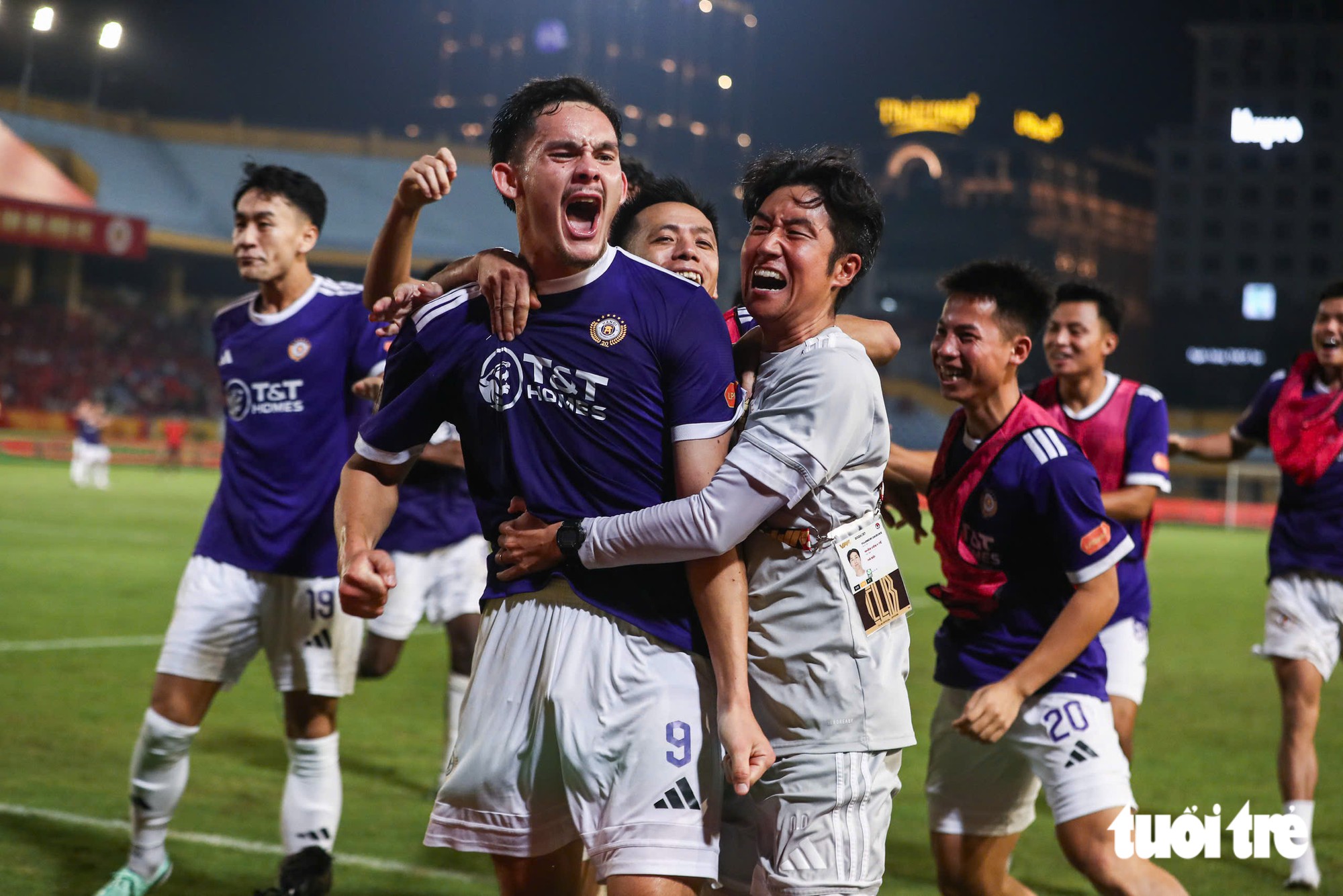 Văn Quyết: 'CLB Hà Nội đang rất đoàn kết' - Ảnh 6.