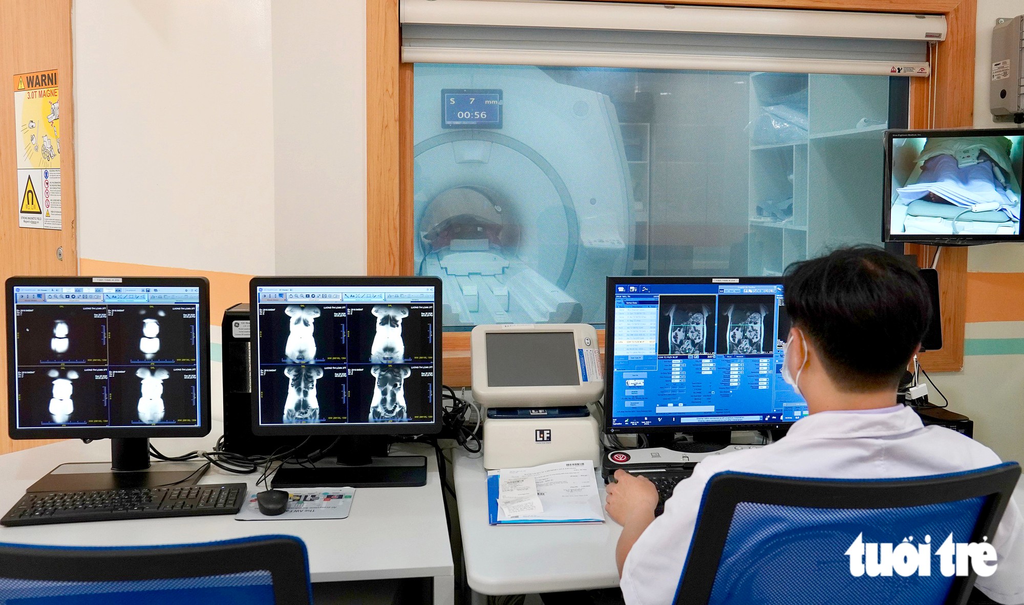 Ung thư có thể chữa khỏi khi phát hiện sớm, bác sĩ chỉ cách phân biệt giữa chẩn đoán sớm và tầm soát - Ảnh 2.