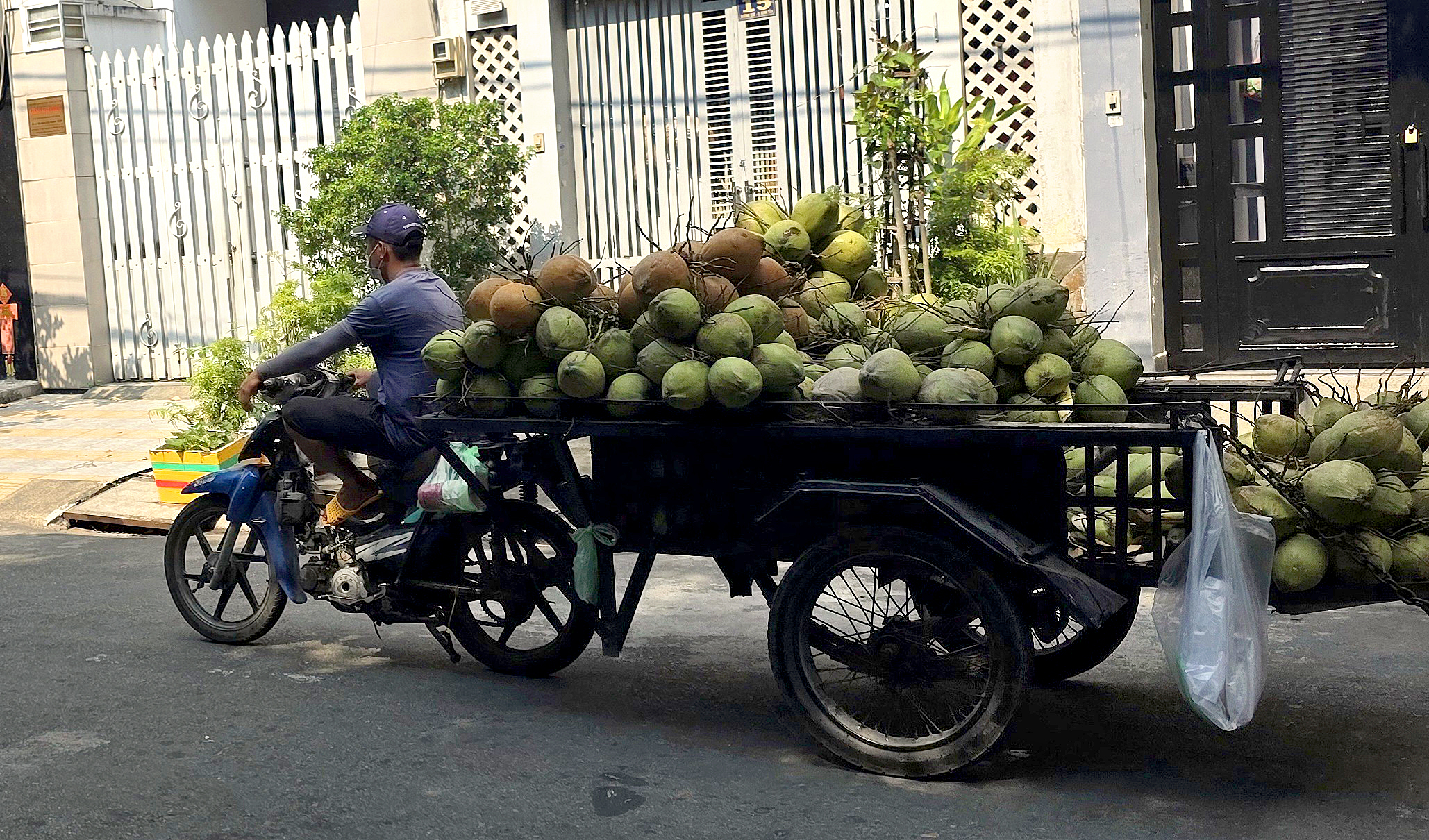 Trăm năm xe ba bánh -đời xe, phận người - Ảnh 26.