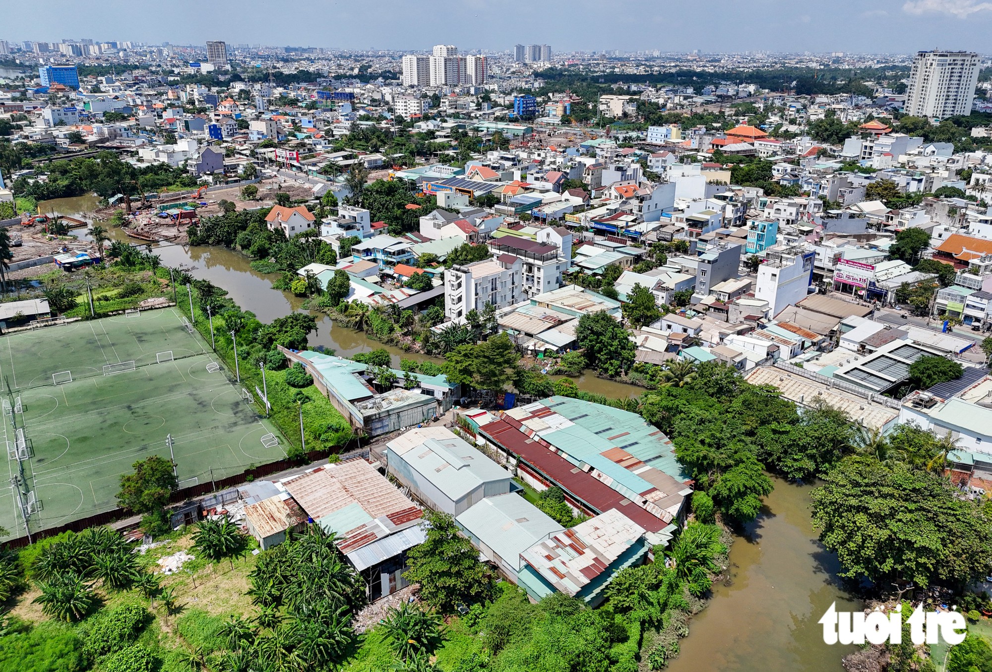 Những nguyên nhân có thể khiến khu dân cứ đường số 11, phường Thủ Đức ngập nặng? - Ảnh 3.