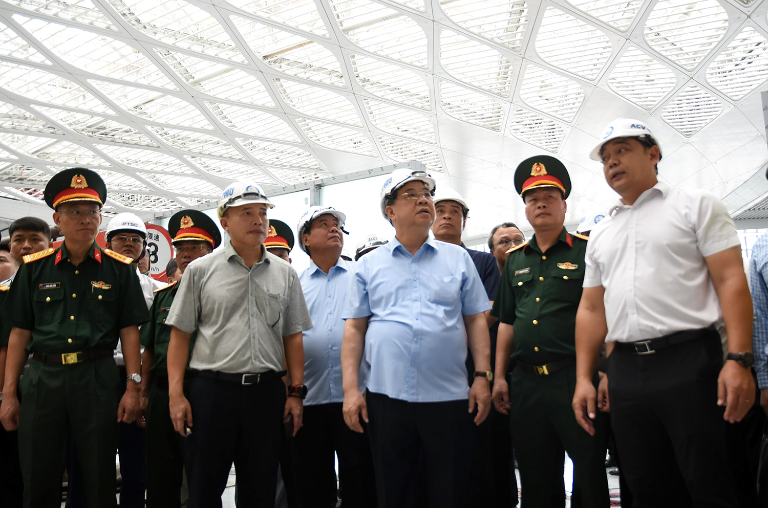 Phó thủ tướng Phạm Gia Túc: ‘Chưa đảm bảo chất lượng, an toàn thì dứt khoát không bay’ - Ảnh 5.
