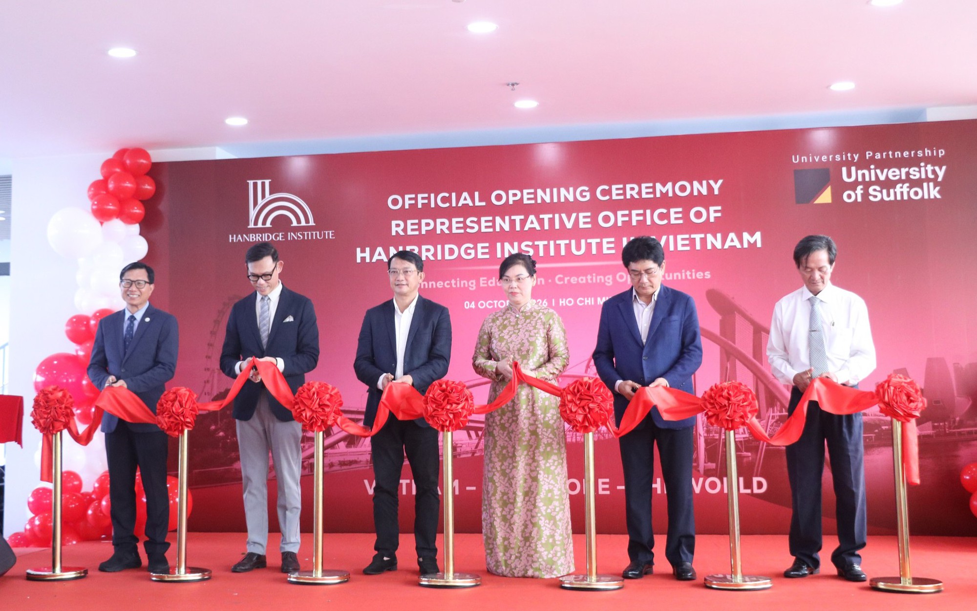 Hanoi int’l conference stresses vital role of cooperation in digital education - Ảnh 1.