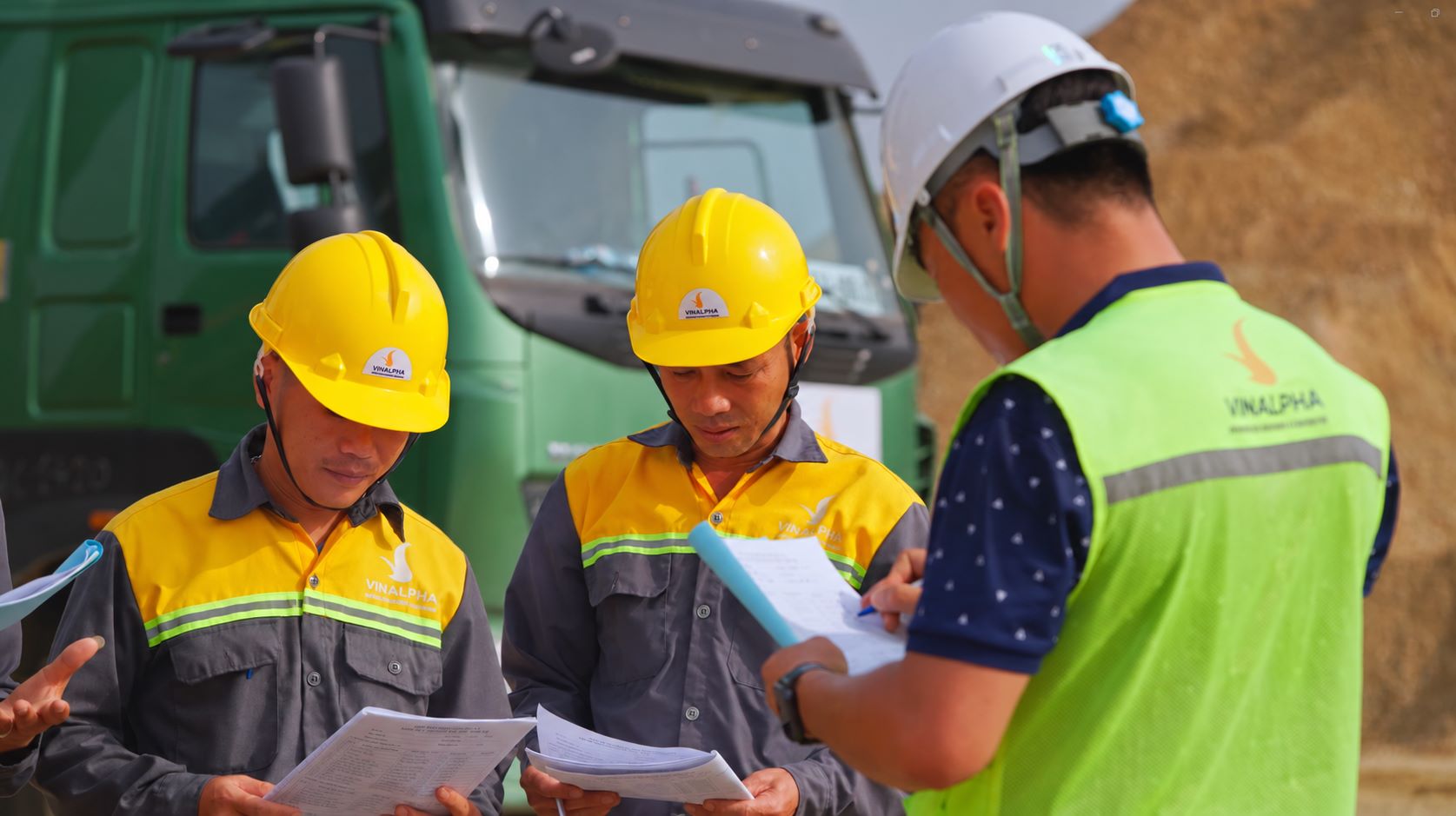 VinAlpha tuyển 15.000 lái xe, lái máy cho hơn 20 dự án - Ảnh 2.