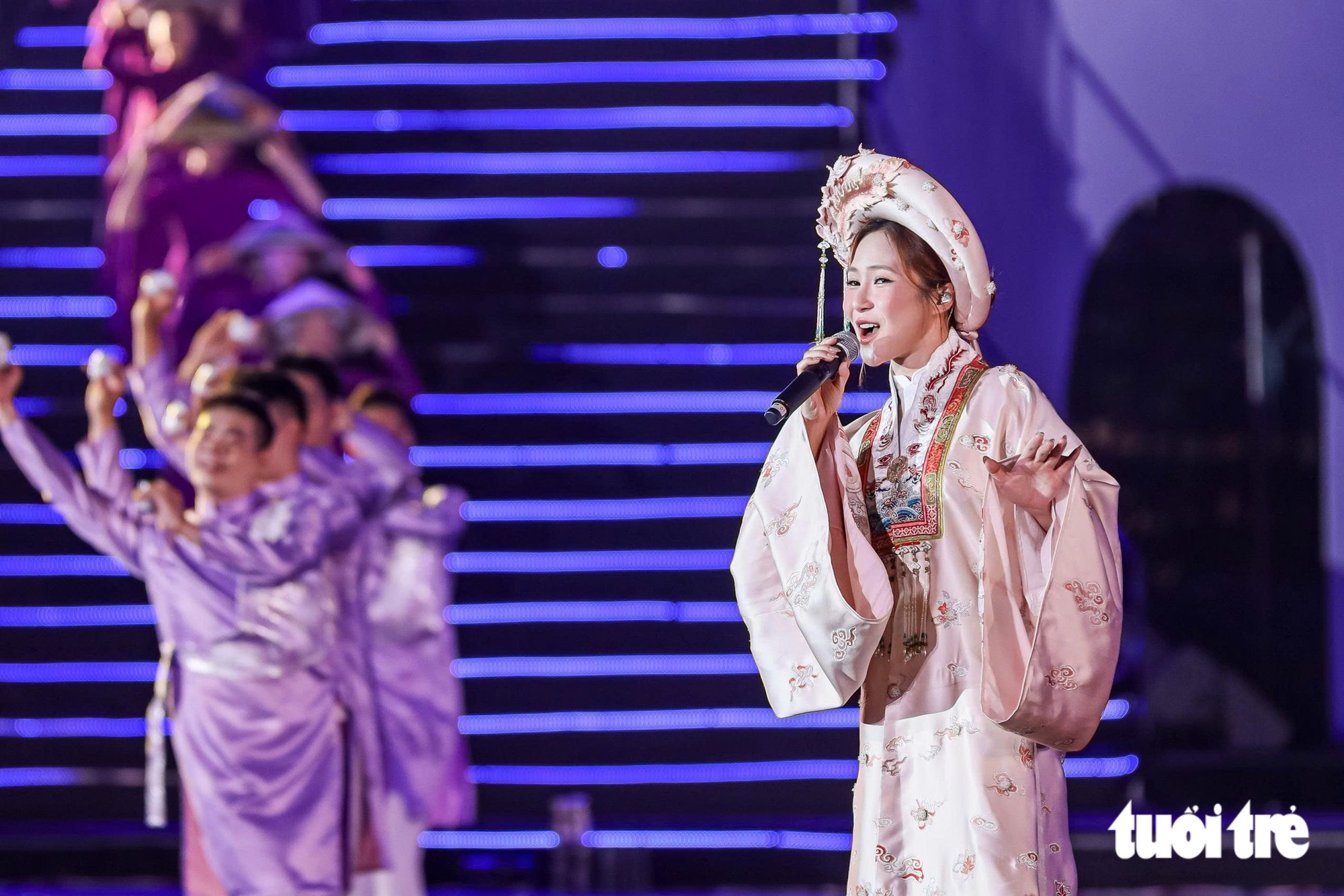 Ca nương Kiều Anh, Hương Tràm, Quế Trân, Võ Minh Lâm, UPRIZE khép lại Lễ hội Văn hóa thế giới tại Hà Nội  - Ảnh 8.