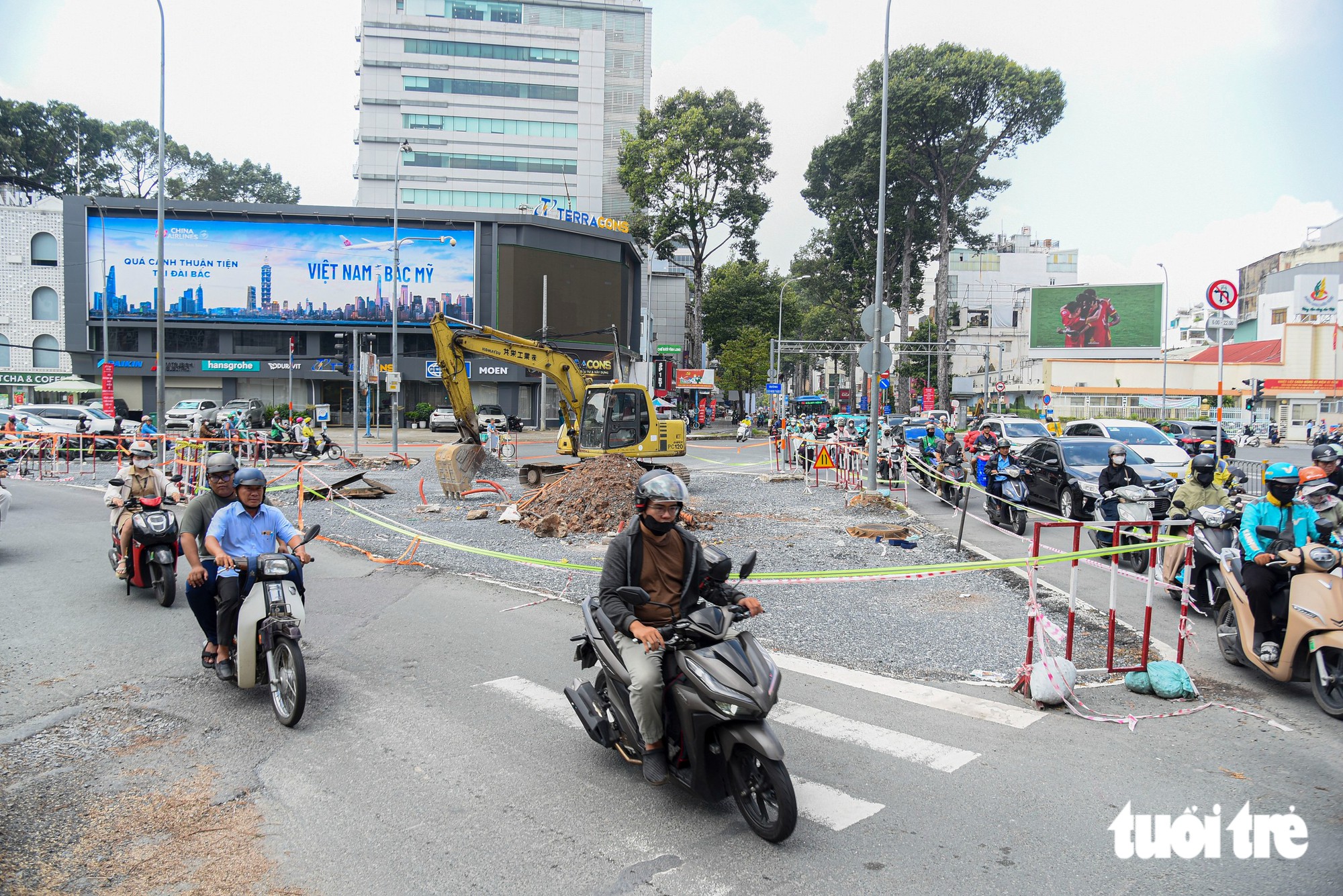 Ho Chi Minh City reroutes downtown traffic as metro network expansion accelerates - Ảnh 6.