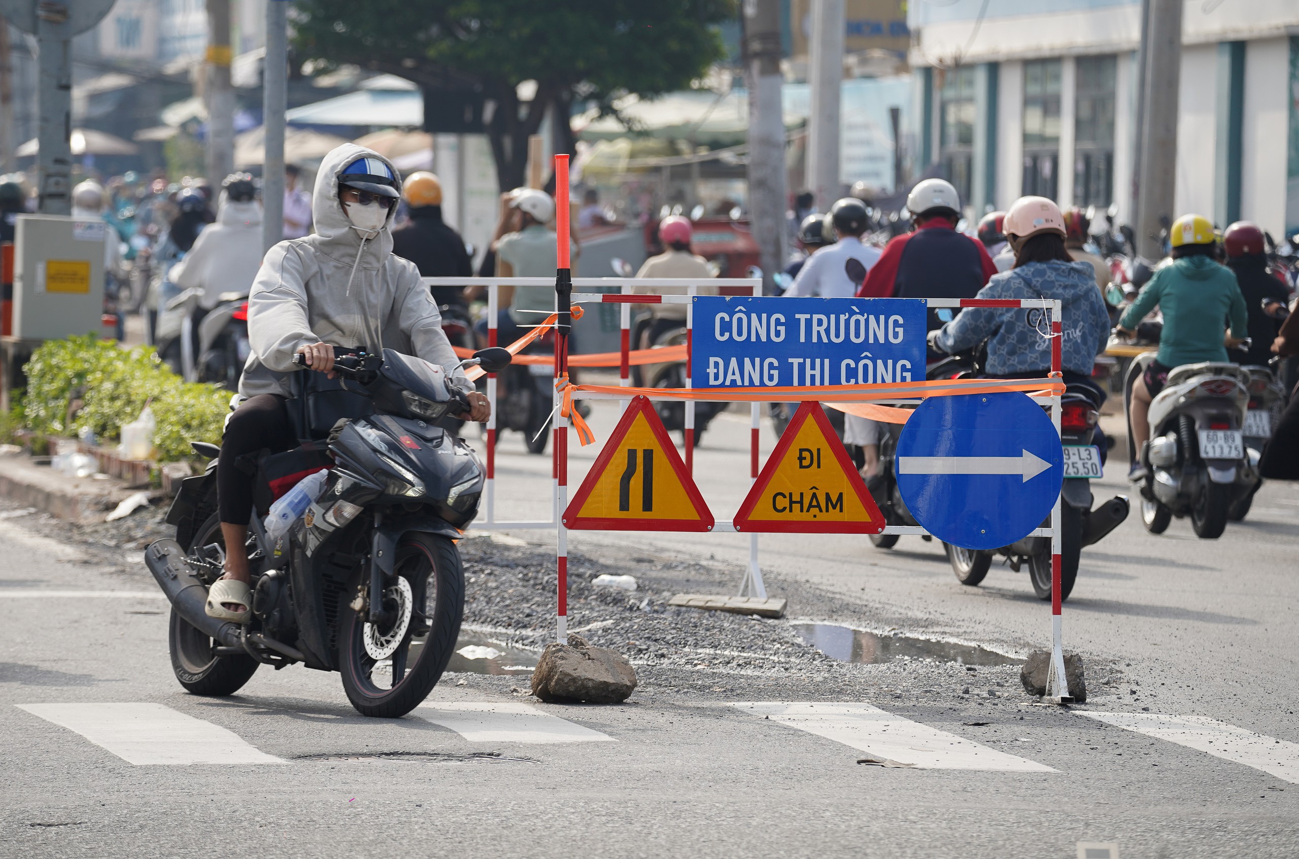 Ho Chi Minh City reroutes downtown traffic as metro network expansion accelerates - Ảnh 3.
