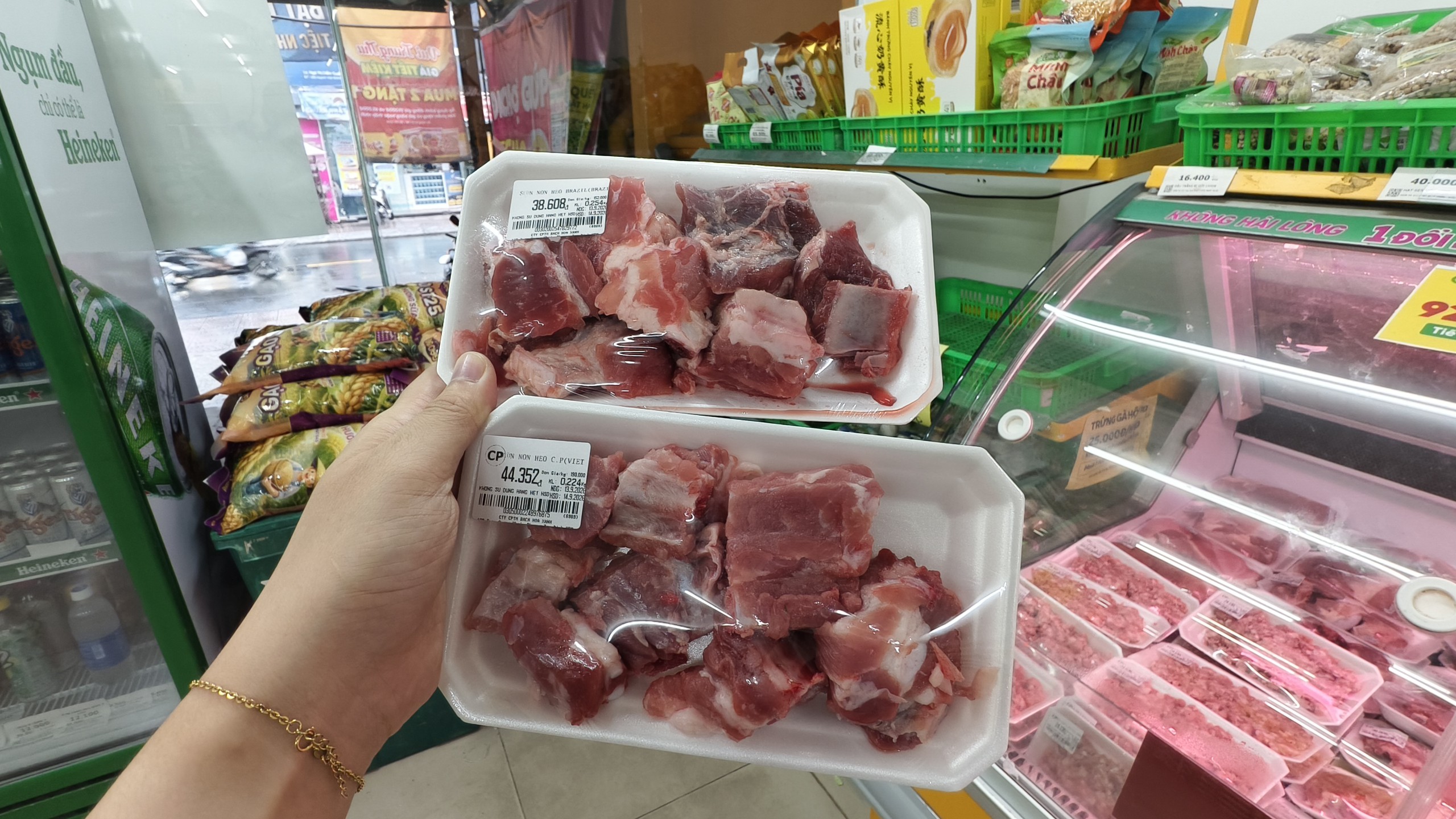 Làn sóng thịt nhập siêu rẻ: Xuất xứ có đúng không, làm sao để phân biệt? - Ảnh 4.