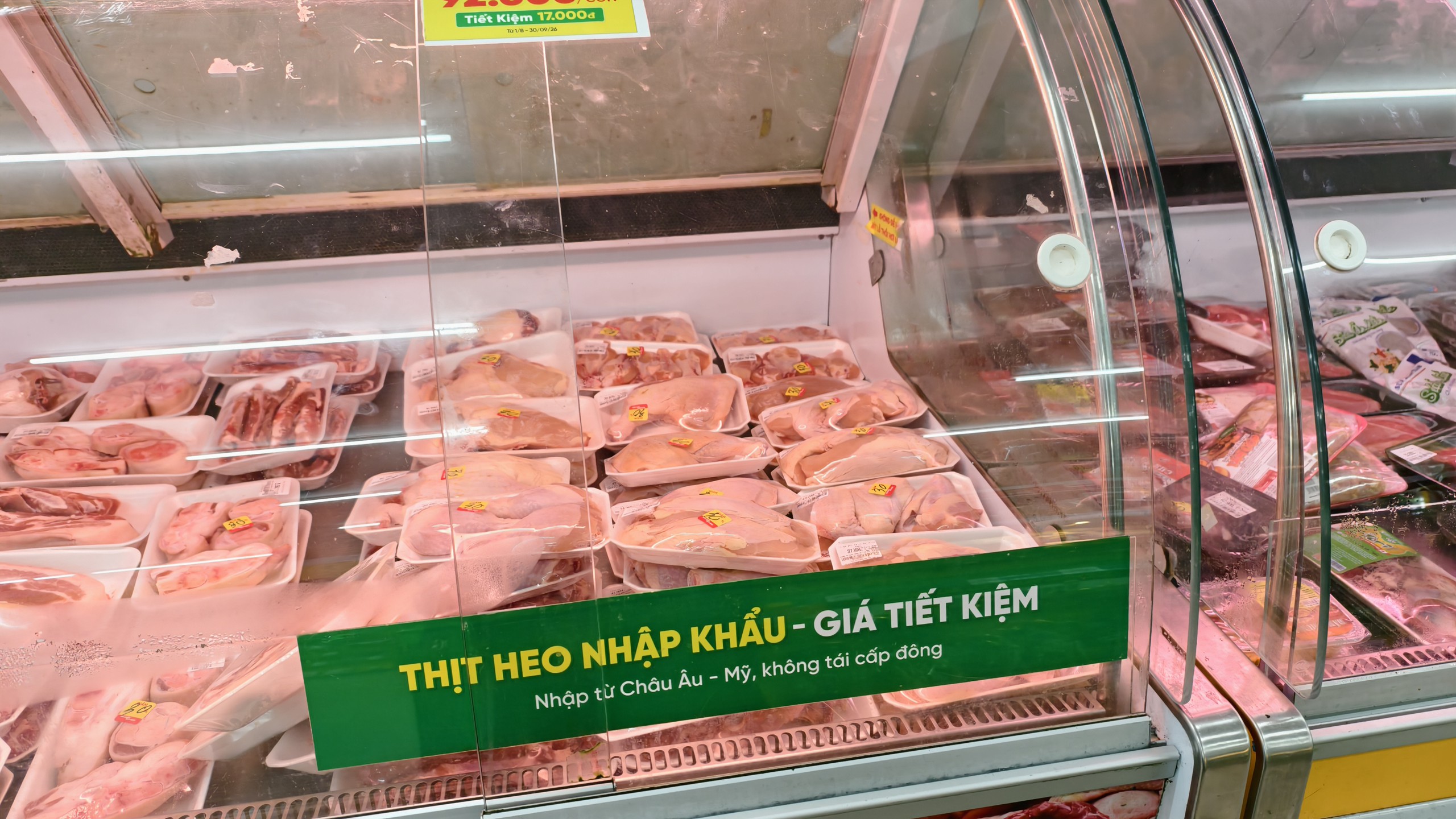 Làn sóng thịt nhập siêu rẻ: Xuất xứ có đúng không, làm sao để phân biệt? - Ảnh 1.