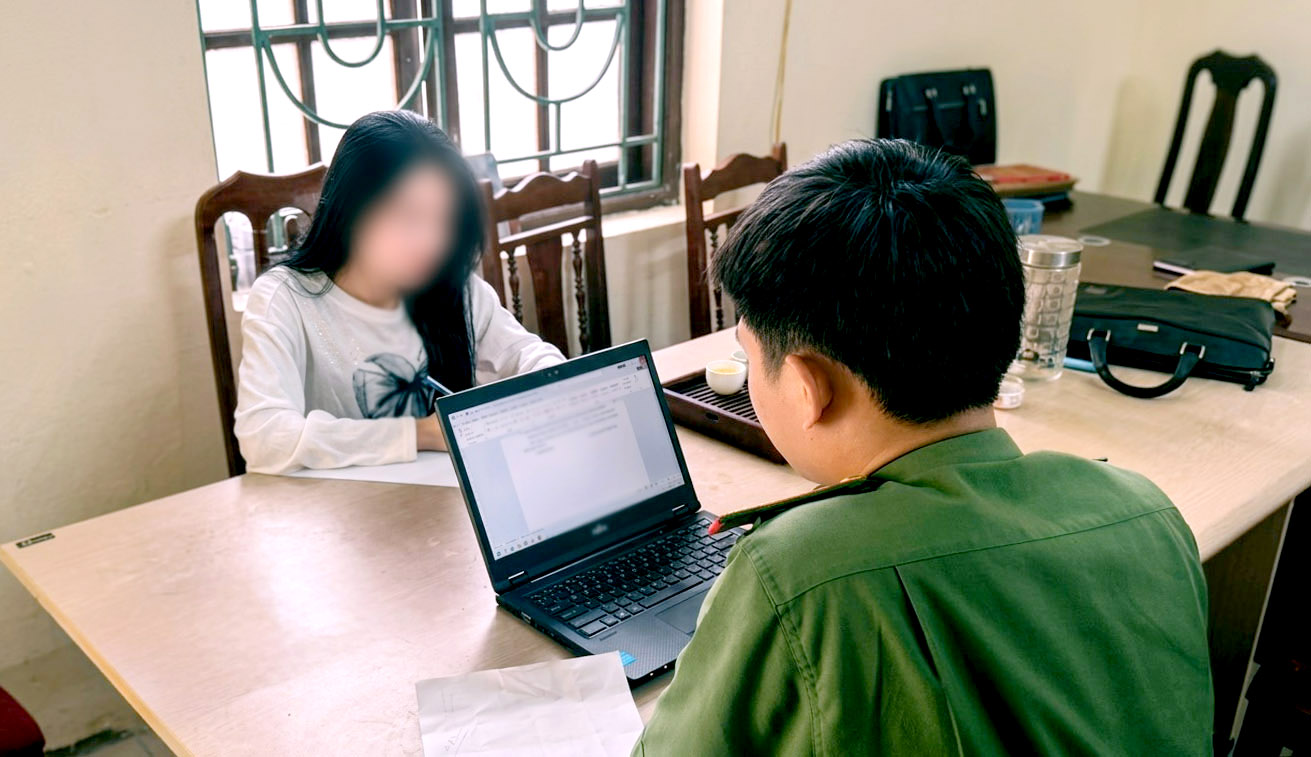 Công an làm việc với admin nhóm Facebook 'Nhóm những người ghét bố mẹ' - Ảnh 2.