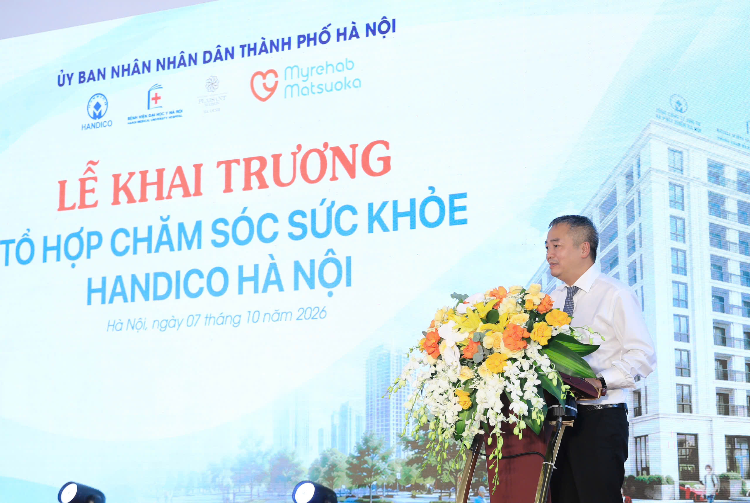 Hà Nội khánh thành tổ hợp chăm sóc sức khỏe HANDICO, lần đầu tiên đưa 'bệnh viện về nhà' - Ảnh 2.