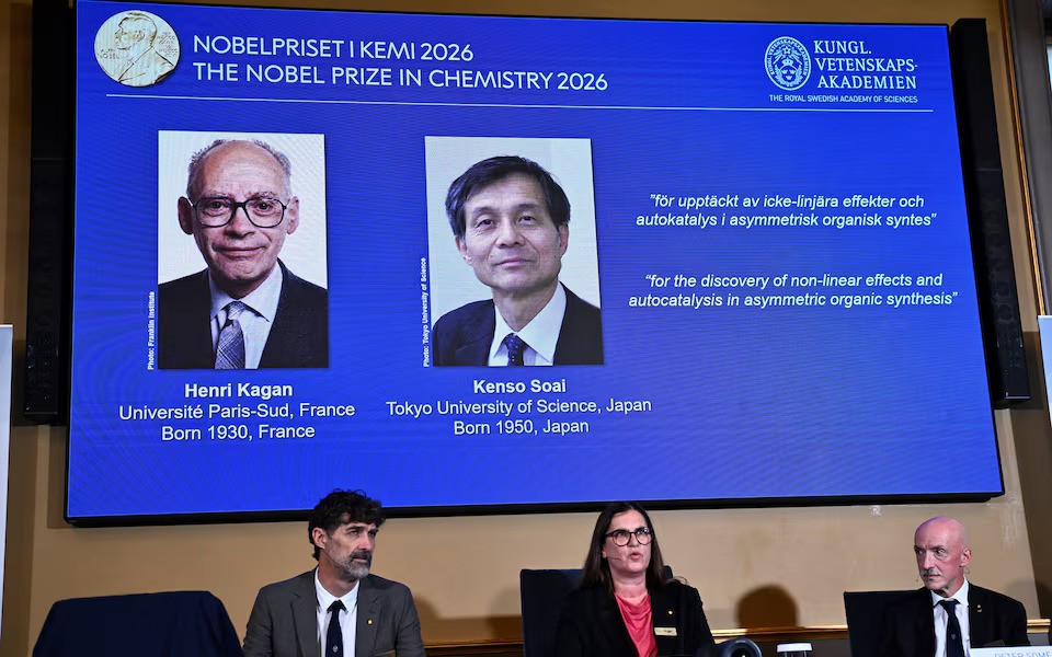 Meticulous experimentation earned Soai Nobel - Ảnh 1.