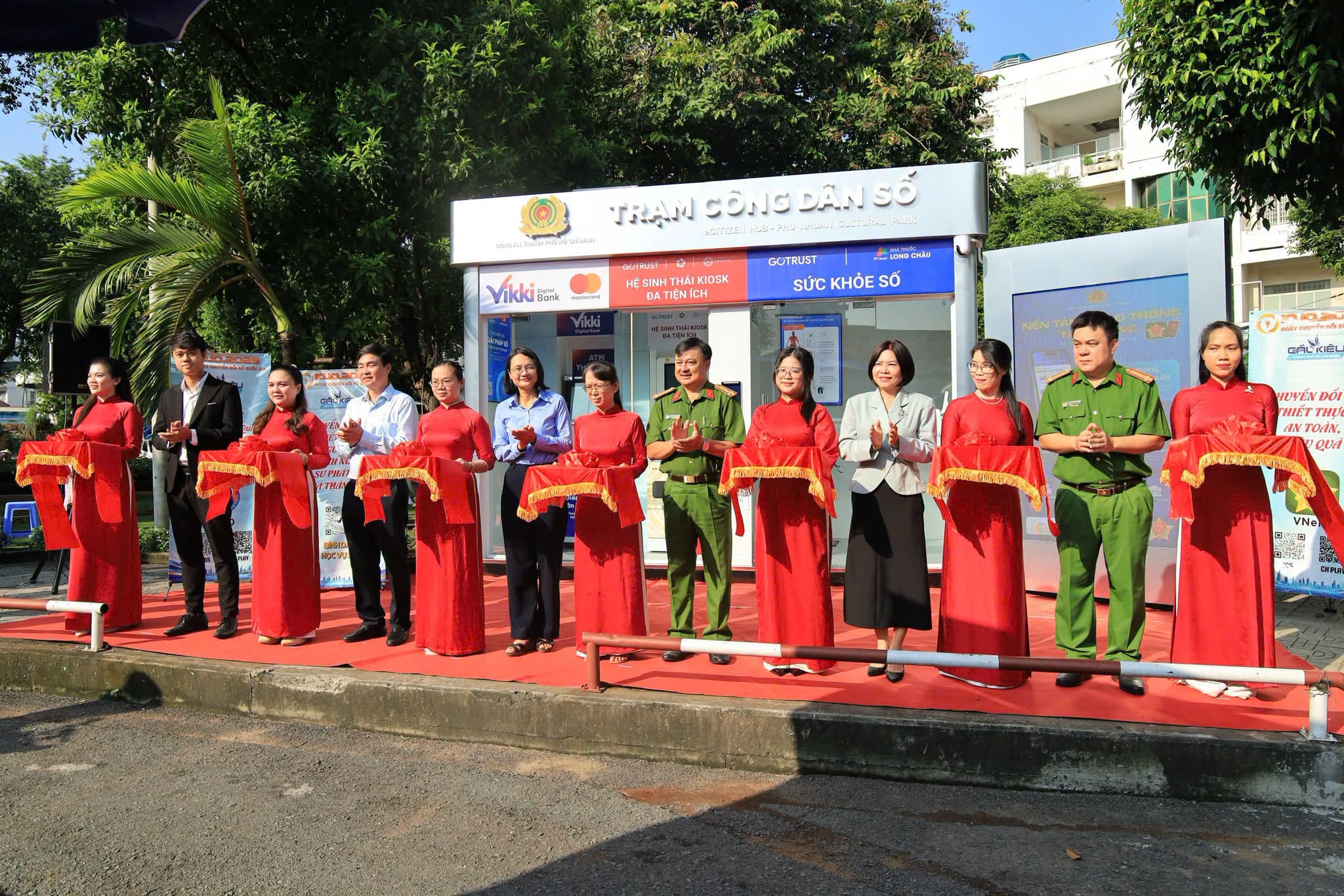 Tin tức sáng 8-10: Đề xuất nâng trợ cấp cho binh sĩ xuất ngũ; Khối ngoại và tự doanh bán ròng chứng khoán - Ảnh 3.