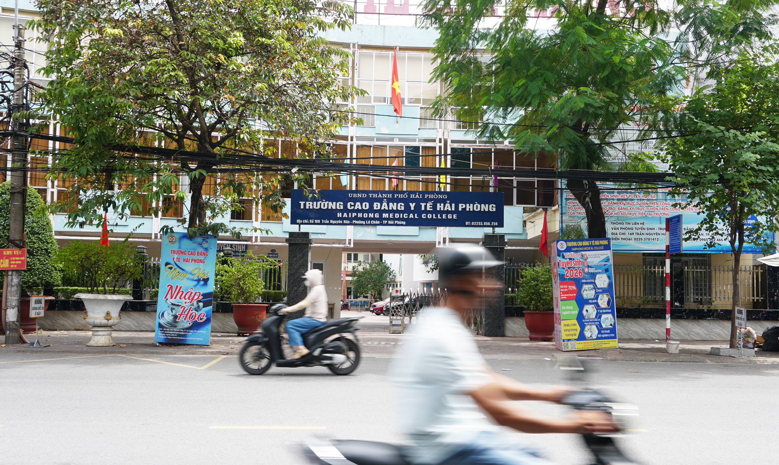 Trường cao đẳng Y tế Hải Phòng tính hủy lễ vinh danh, trả tiền nếu sinh viên không đồng thuận - Ảnh 1.