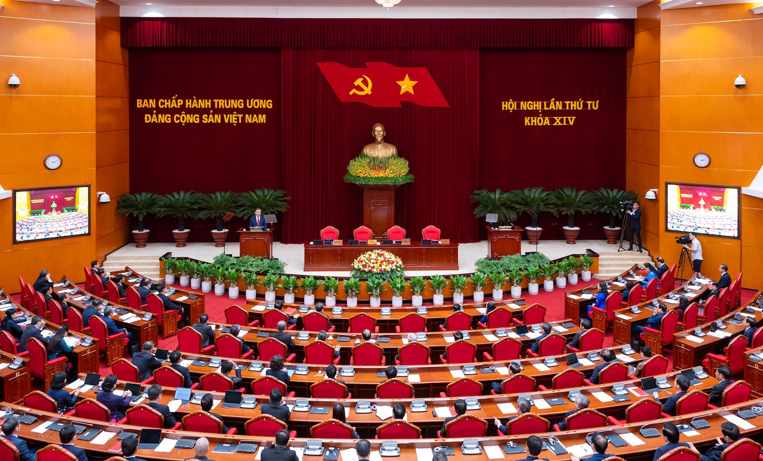 Trọng dụng nhân tài: Tìm người, giao việc, trao quyền - Ảnh 1.