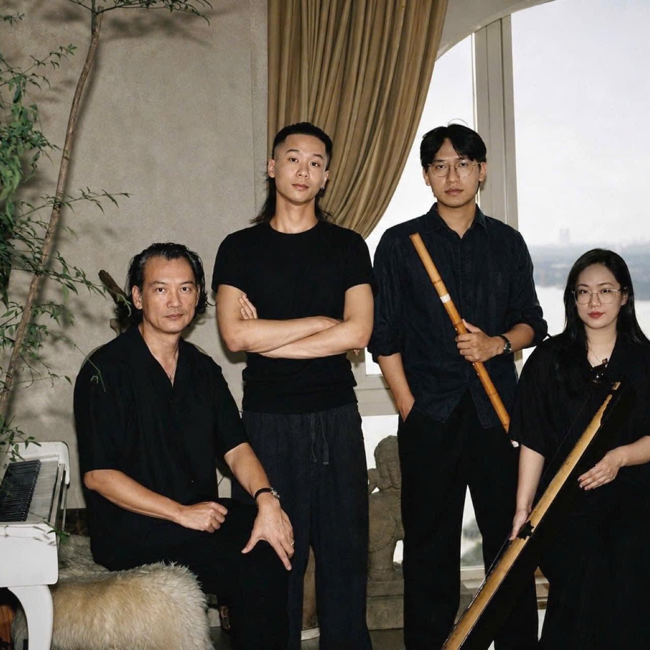 Giao Collective đến Hàn Quốc: Đi xa đến đâu, vẫn về và ngồi trên mảnh đất của mình - Ảnh 2.