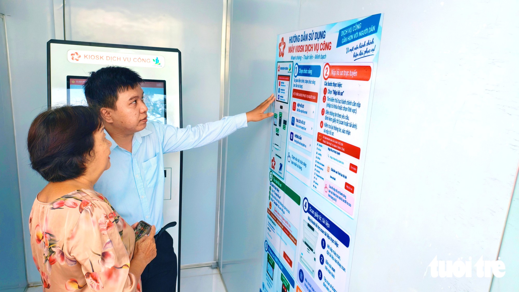 Nhiều xã ở TP.HCM đưa chuyển đổi số đến gần người dân - Ảnh 9.