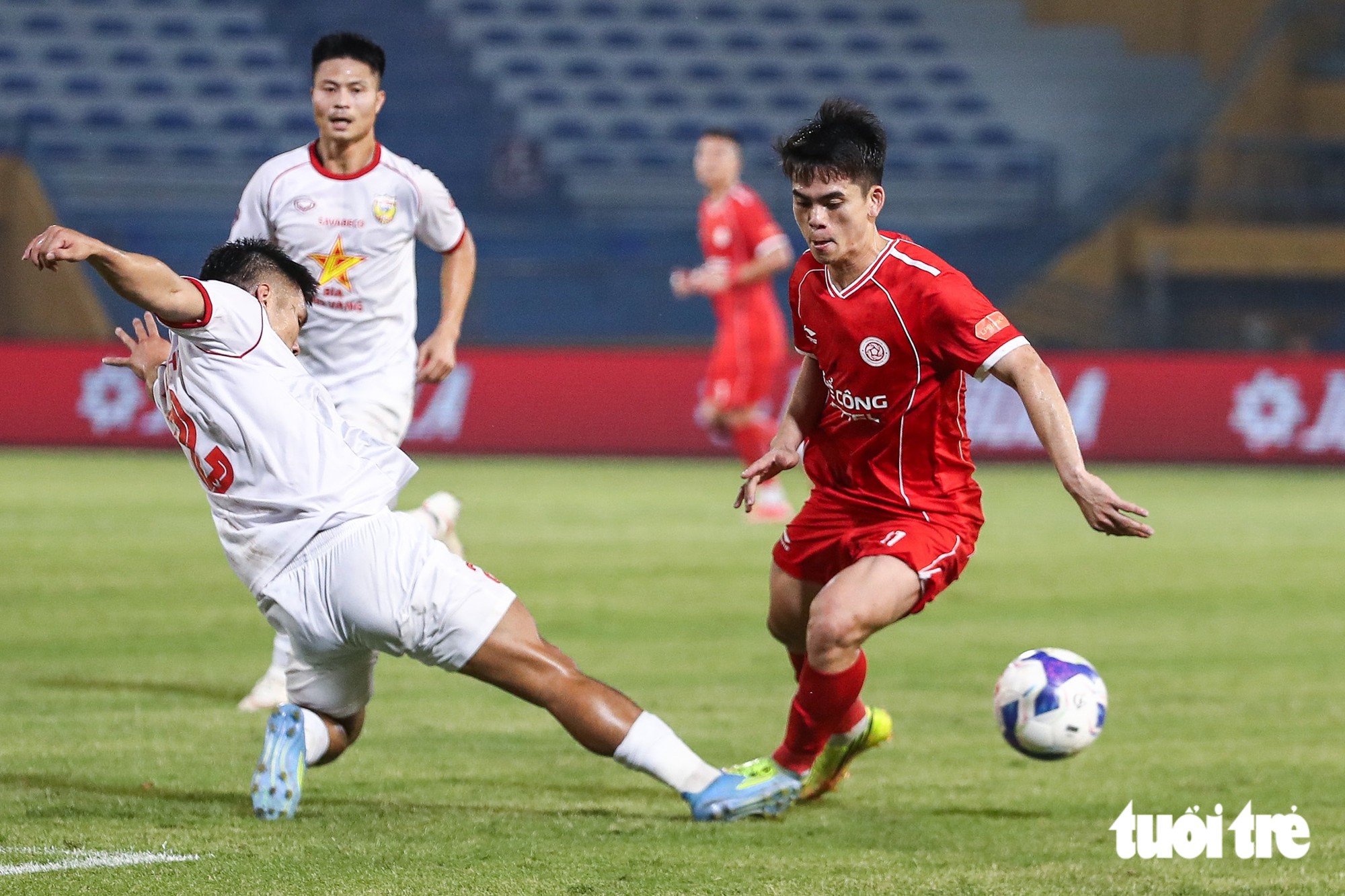 Thể Công - Viettel thua sốc Hà Tĩnh - Ảnh 3.