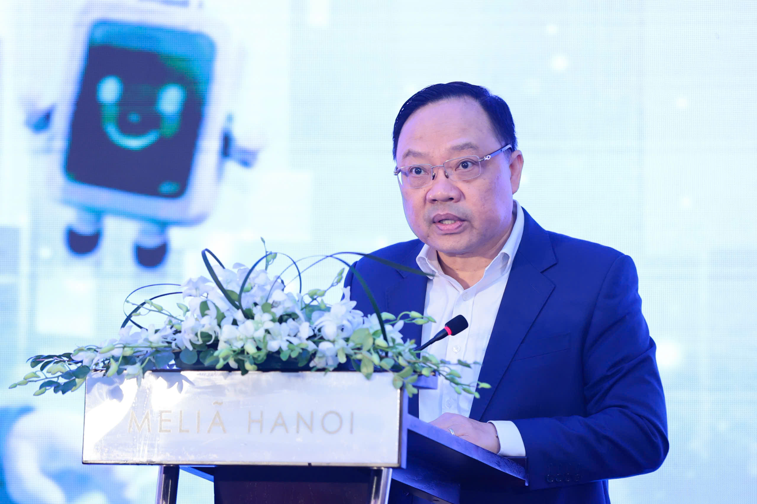 Kẻ gian dùng AI giả khuôn mặt để chuyển tiền - Ảnh 1.
