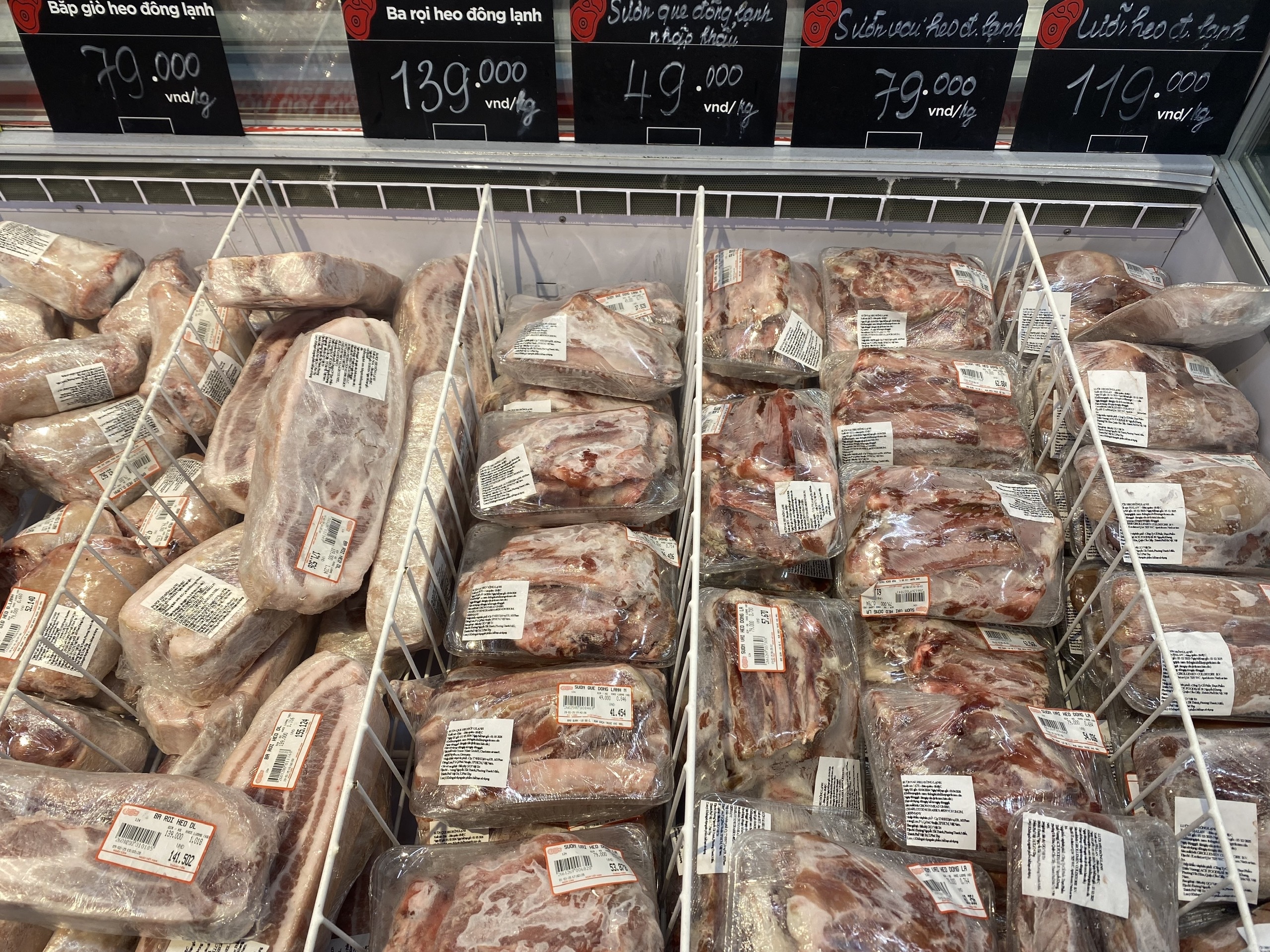 Làn sóng thịt nhập siêu rẻ: Sẽ chặn thịt nhập khẩu kém chất lượng, cận date - Ảnh 4.