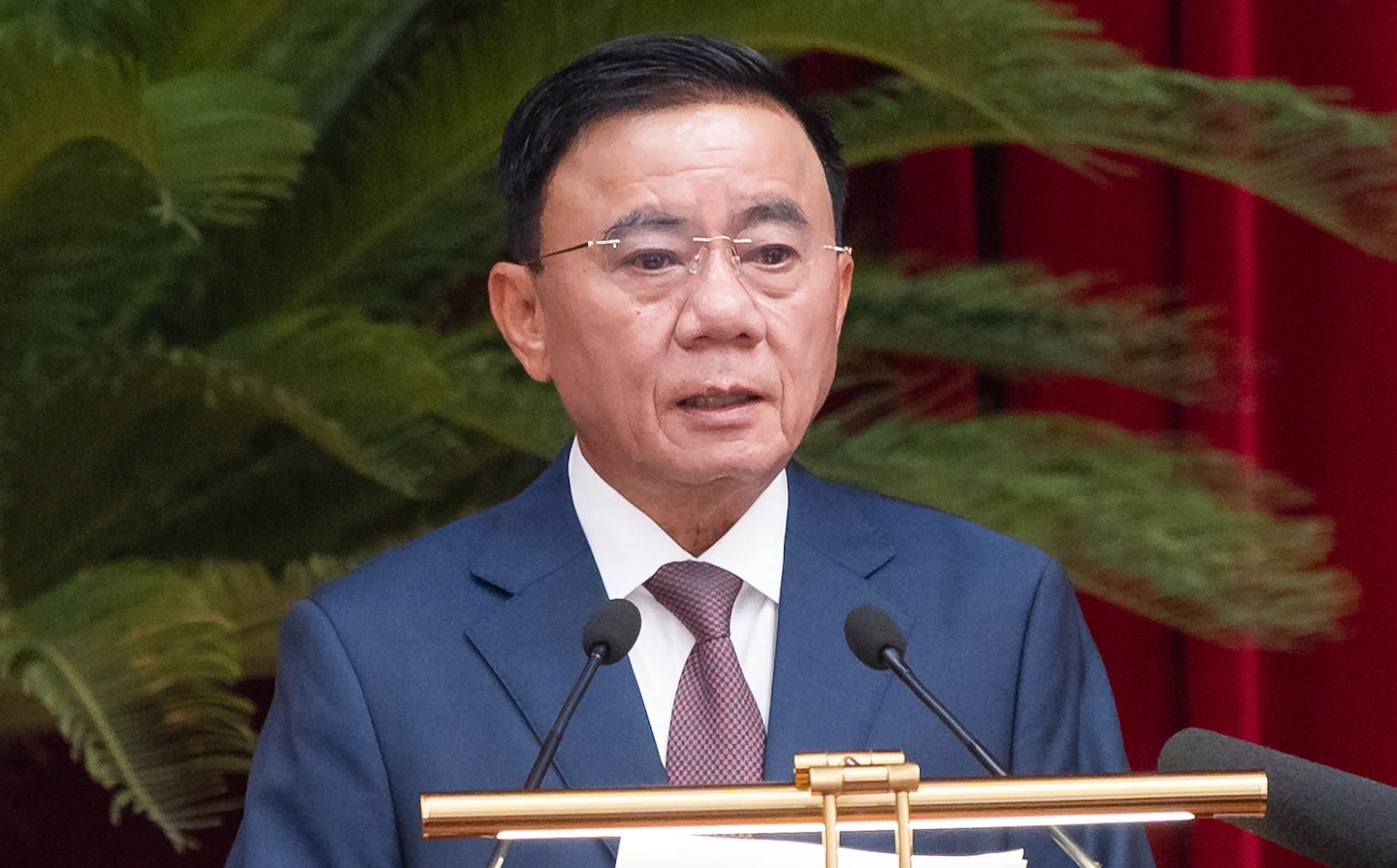 Bộ Chính trị: Đảng viên không lợi dụng vị trí để can thiệp công việc nơi cư trú - Ảnh 1.