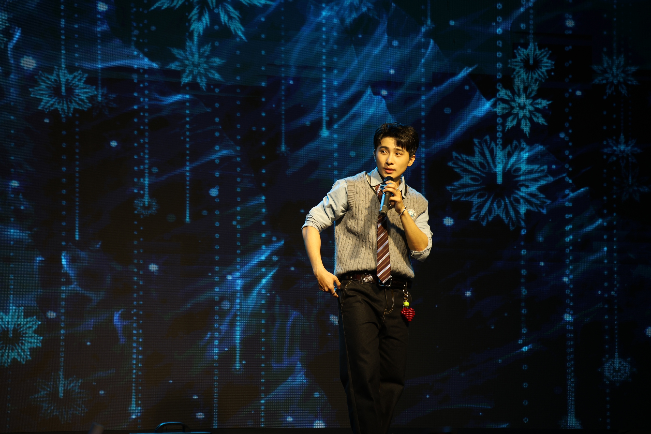 Dàn anh trai, em xinh hội tụ tại hội xuân Trường THCS Gò Vấp- Ảnh 15.