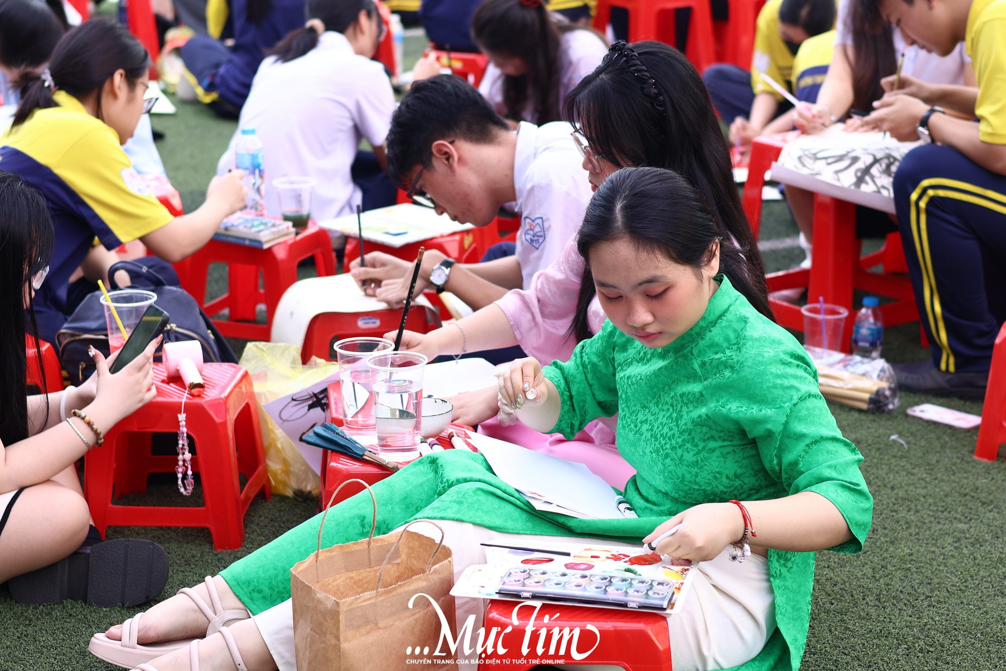 Khi Tết được làm nên từ bàn tay của những ‘nghệ nhân học trò’- Ảnh 16.