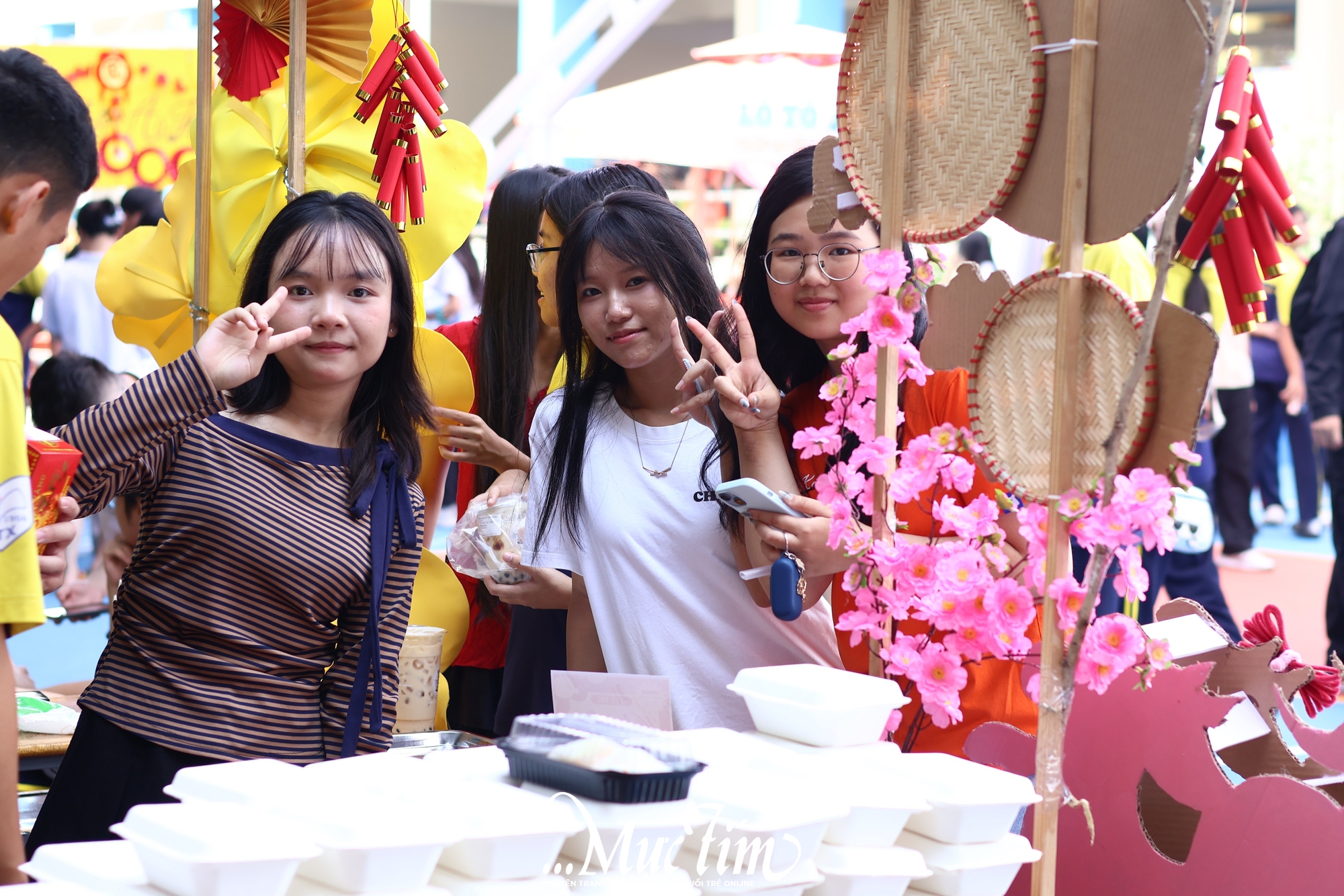 Khi Tết được làm nên từ bàn tay của những ‘nghệ nhân học trò’- Ảnh 25.