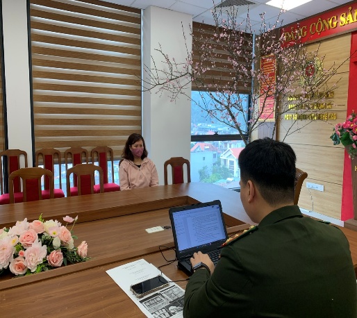 Cảnh báo vi phạm pháp luật từ dịch vụ đổi tiền lẻ trái phép dịp Tết - Ảnh 1.