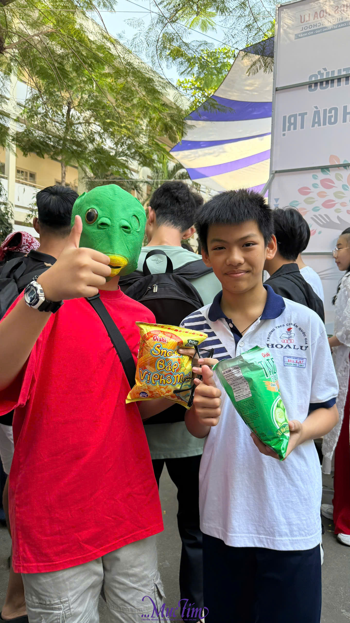 Học sinh cosplay 'khách quốc tế' dạo chơi hội xuân Trường THCS Hoa Lư- Ảnh 9.