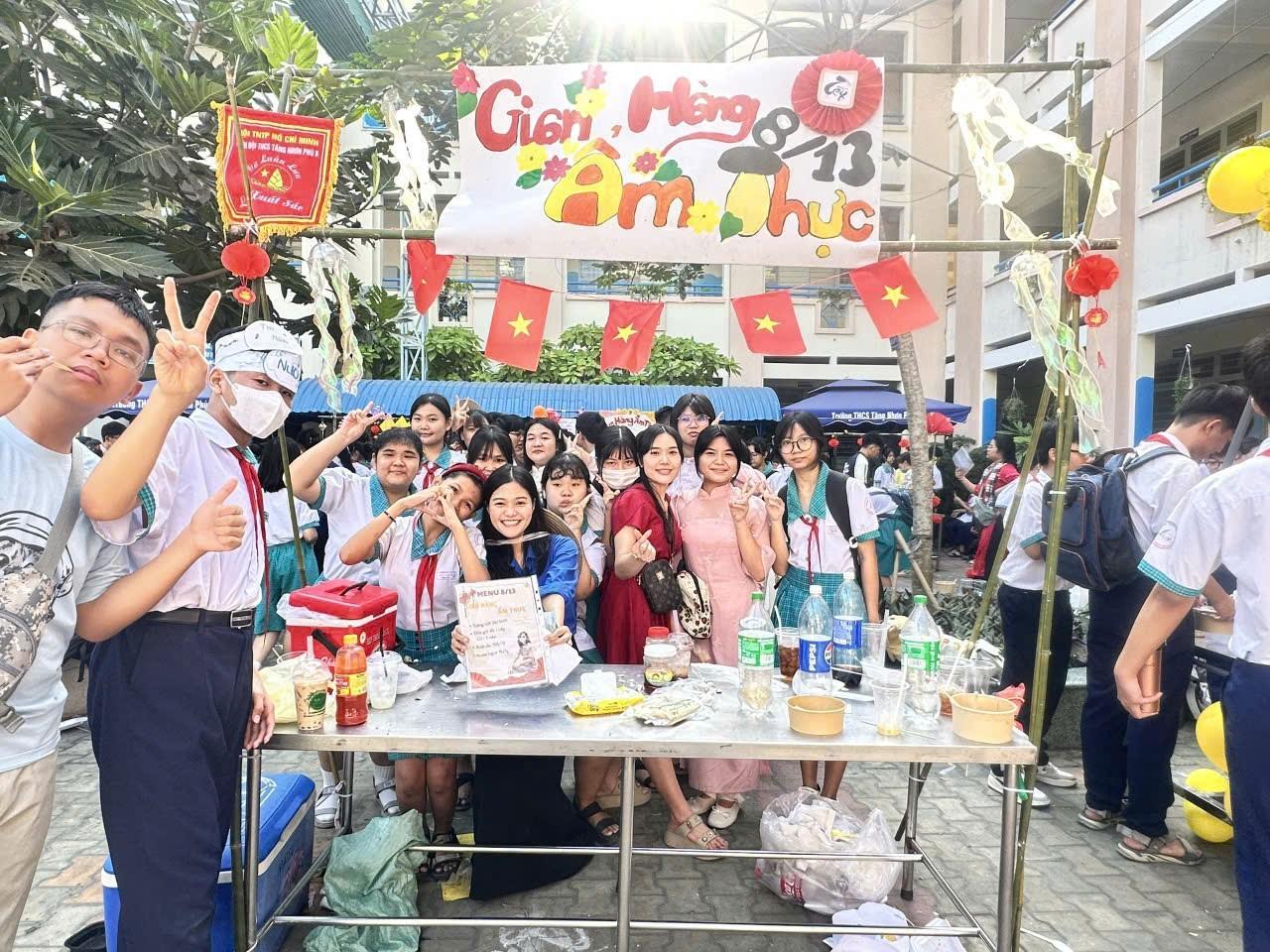 Học trò Trường THCS Tăng Nhơn Phú B thể hiện dấu ấn riêng qua nón lá- Ảnh 4.