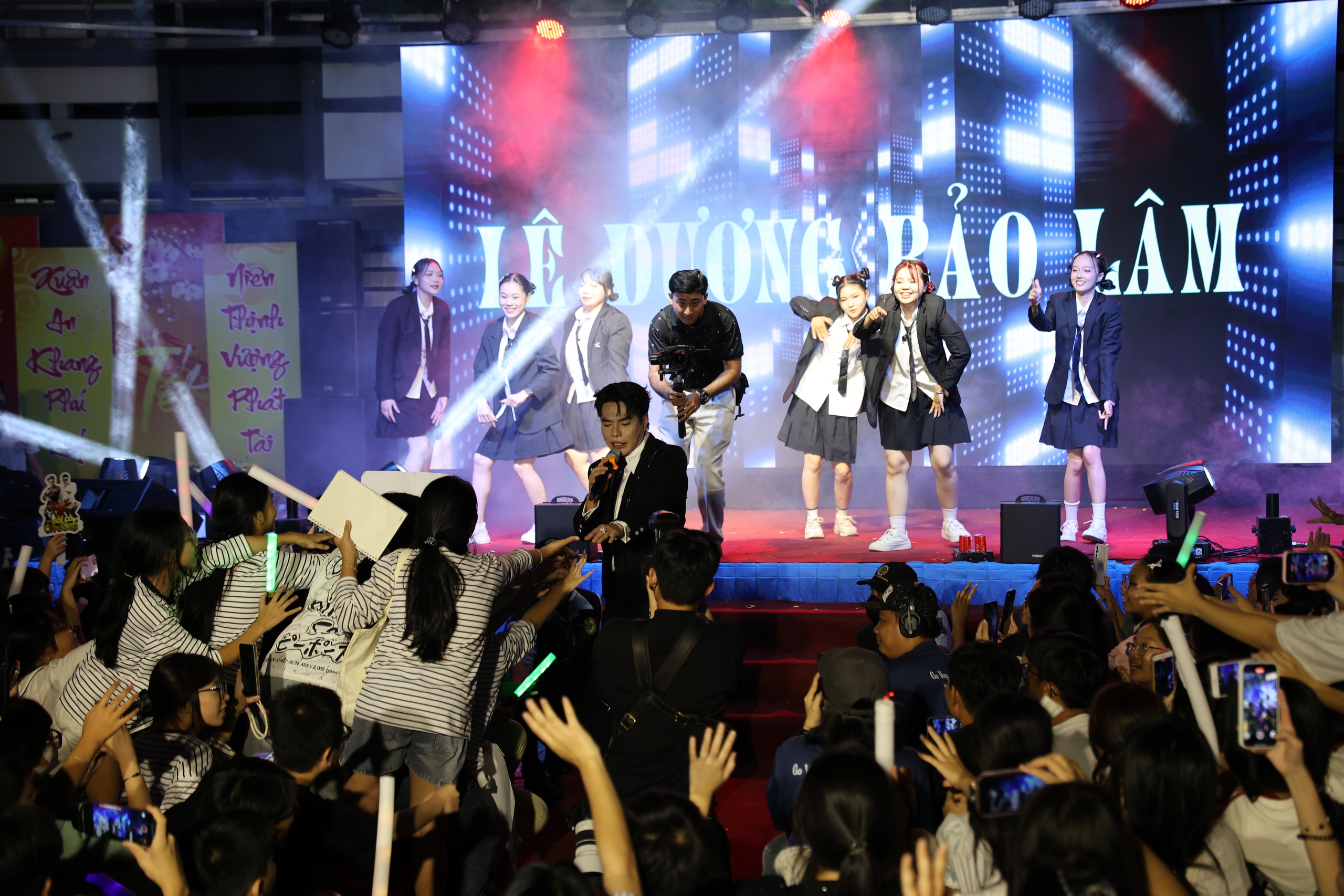 Dàn anh trai, em xinh hội tụ tại hội xuân Trường THCS Gò Vấp- Ảnh 11.