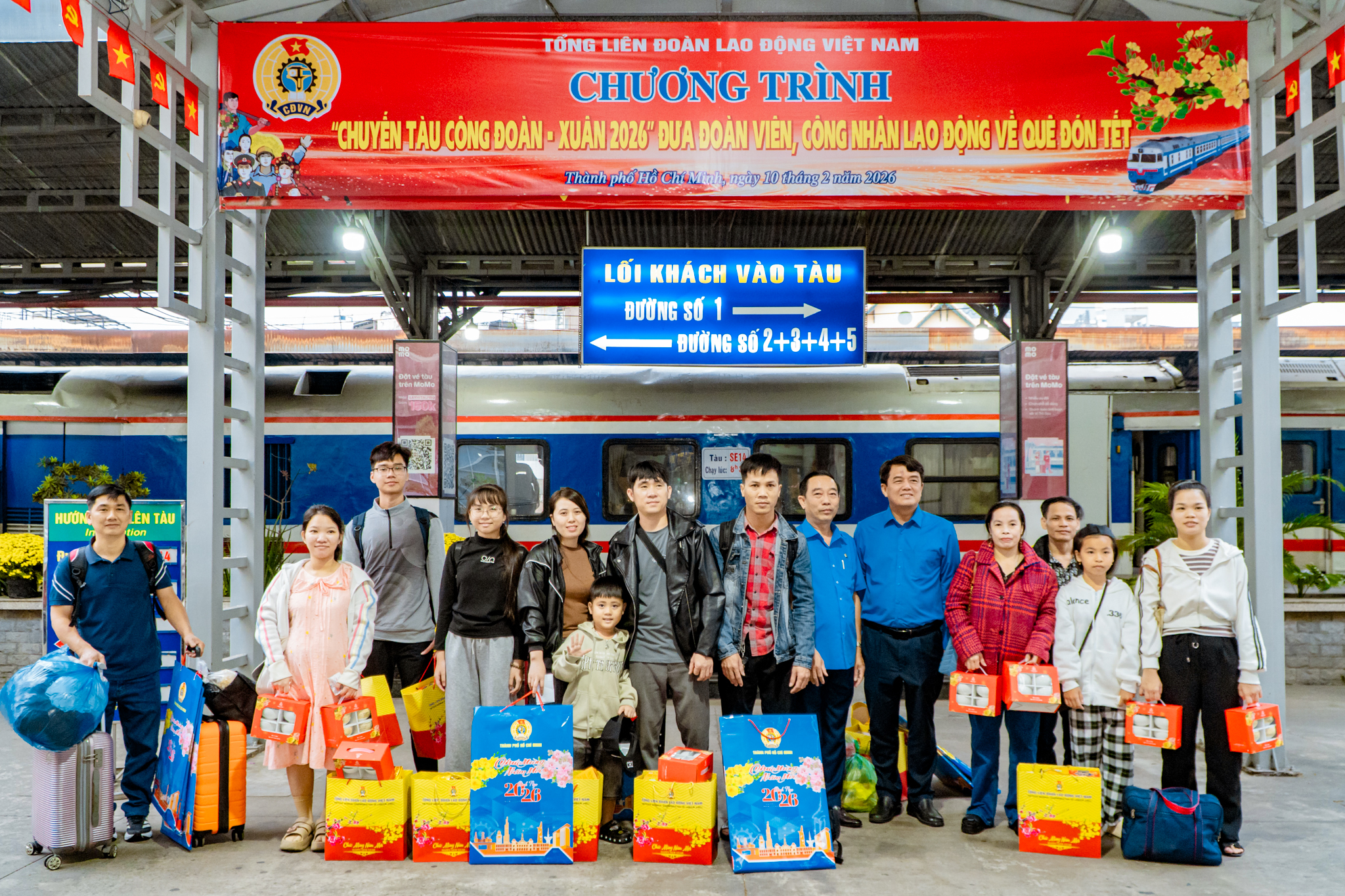 Khoảng 12 triệu lượt người lao động được Công đoàn chăm lo Tết - Ảnh 3.