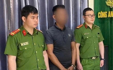 Nữ giáo viên liên tục bị phát tán ảnh nhạy cảm, trường nhờ công an vào cuộc - Ảnh 1.