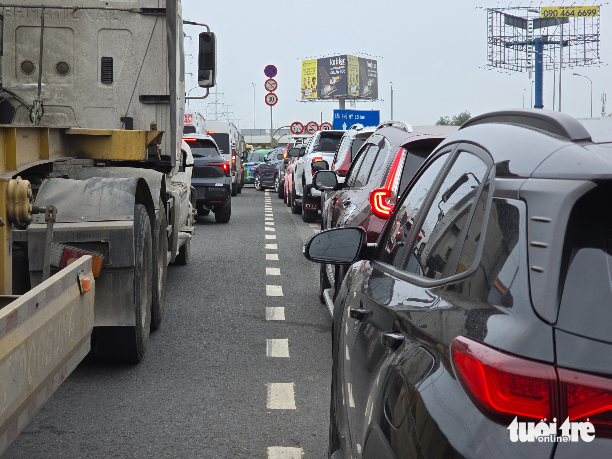 kẹt xe - Ảnh 6.