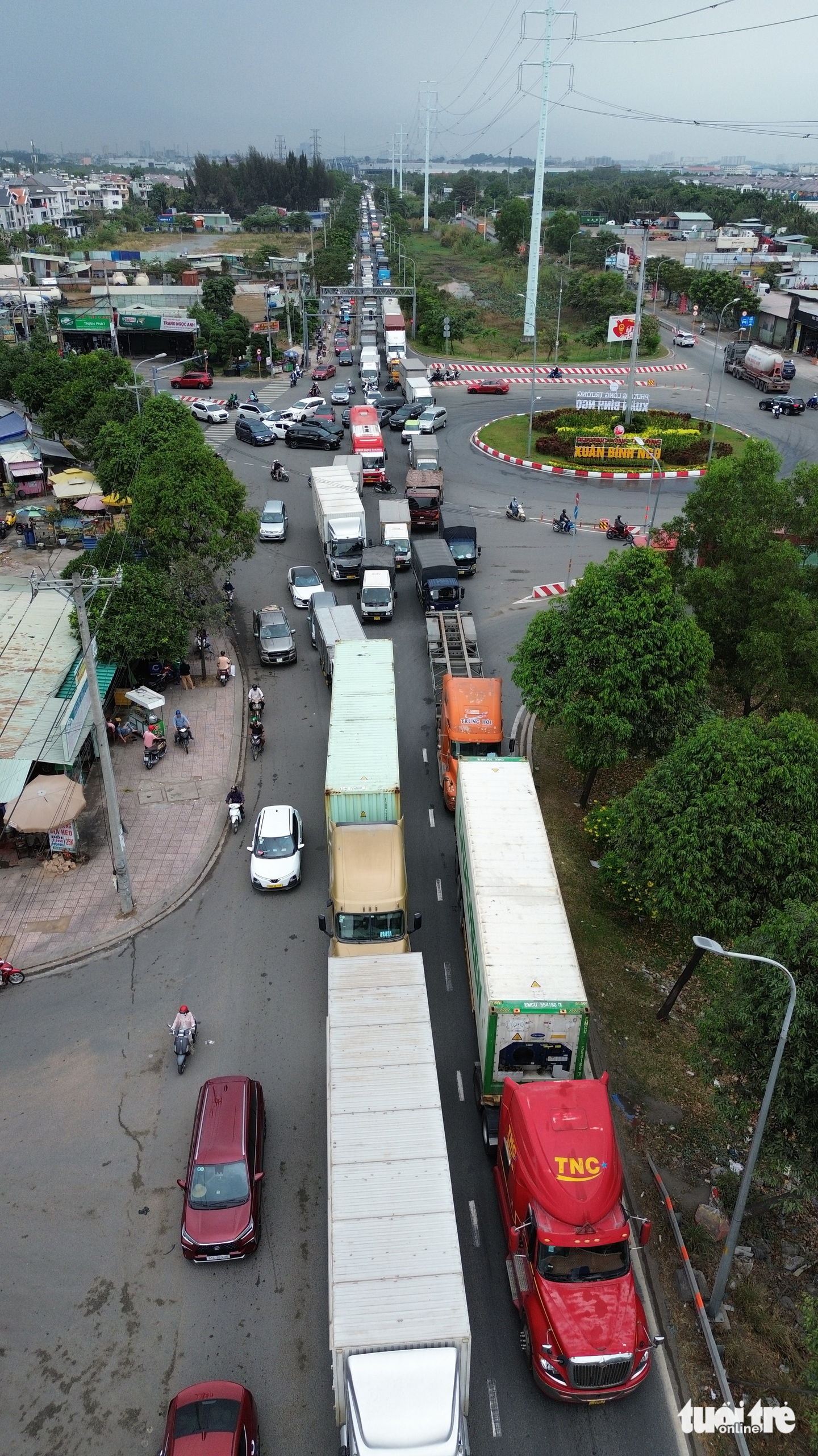 kẹt xe - Ảnh 11.