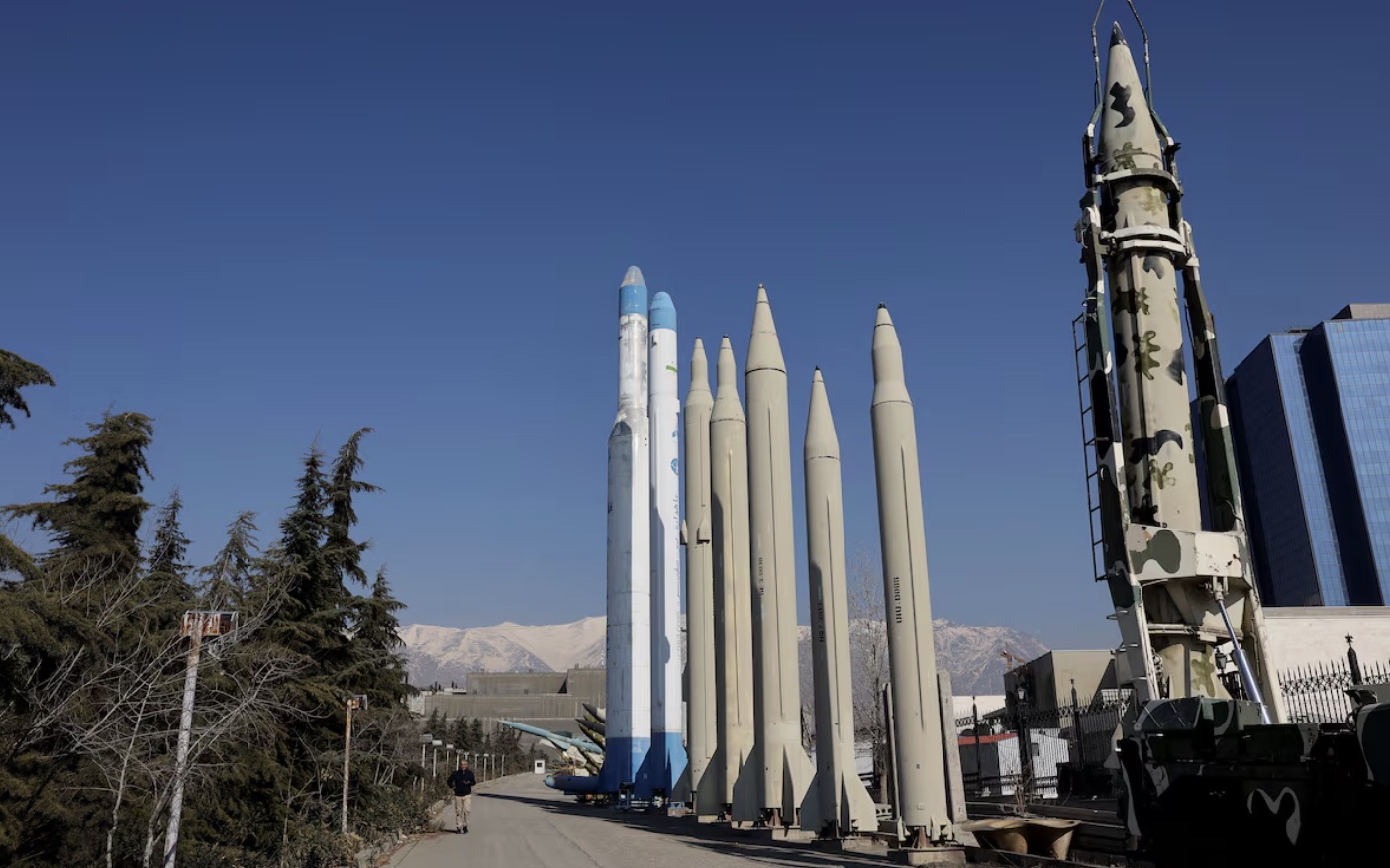 Iran Cương Quyết Bảo Vệ Năng Lực Tên Lửa, Khẳng Định Chương Trình Hạt Nhân Hòa Bình