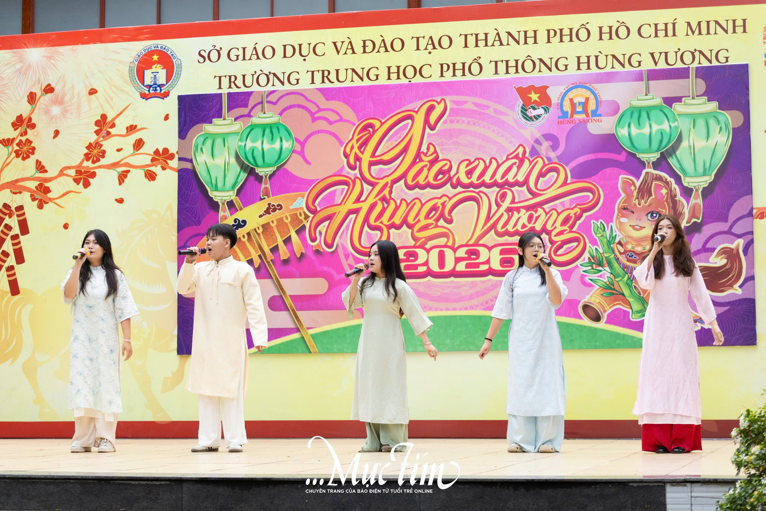 ‘Cháy’ sạch hơn 5.000 vé, hội xuân học trò rộn ràng như một phiên chợ Tết- Ảnh 11.