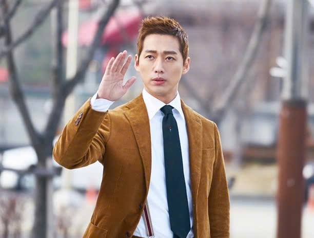 4 phim công sở hài hước không kém Undercover Miss Hong- Ảnh 4.