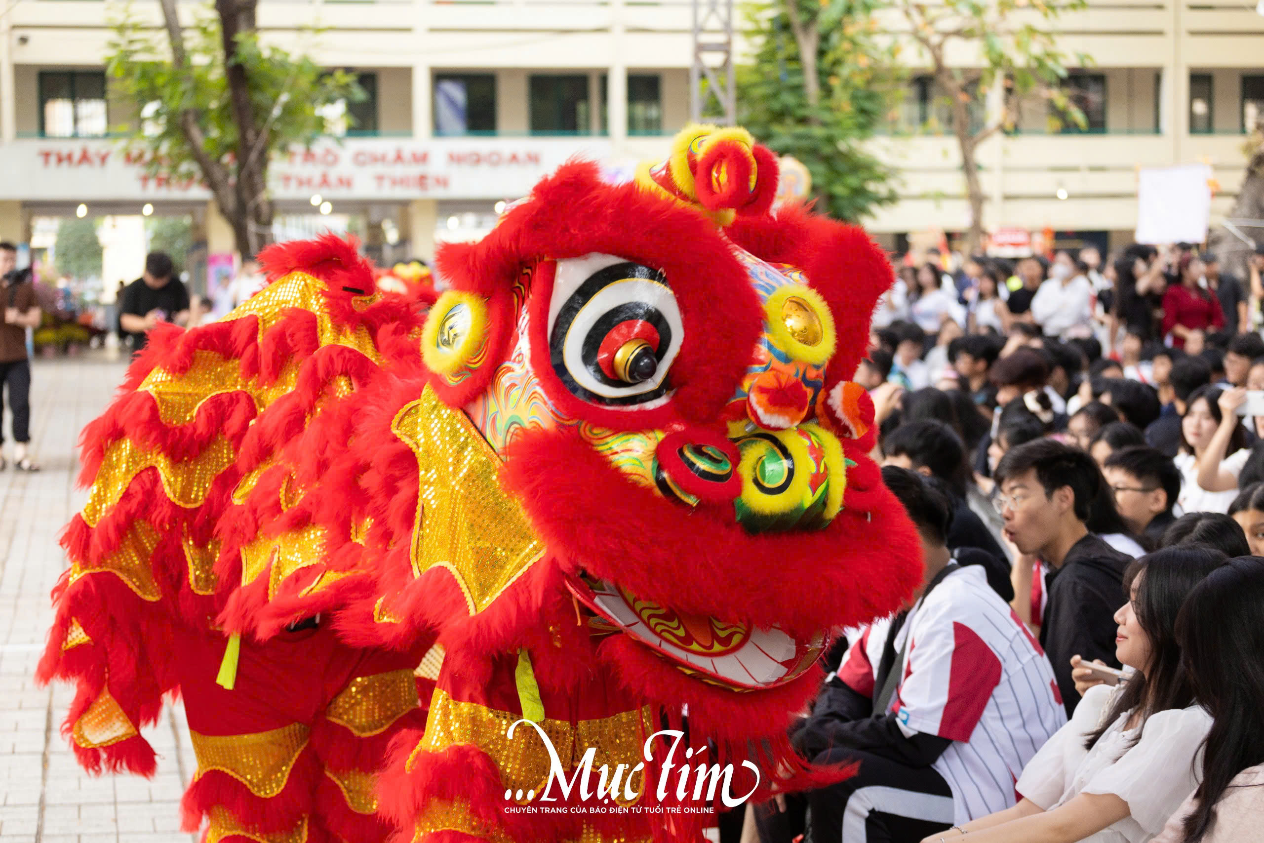 ‘Cháy’ sạch hơn 5.000 vé, hội xuân học trò rộn ràng như một phiên chợ Tết- Ảnh 10.