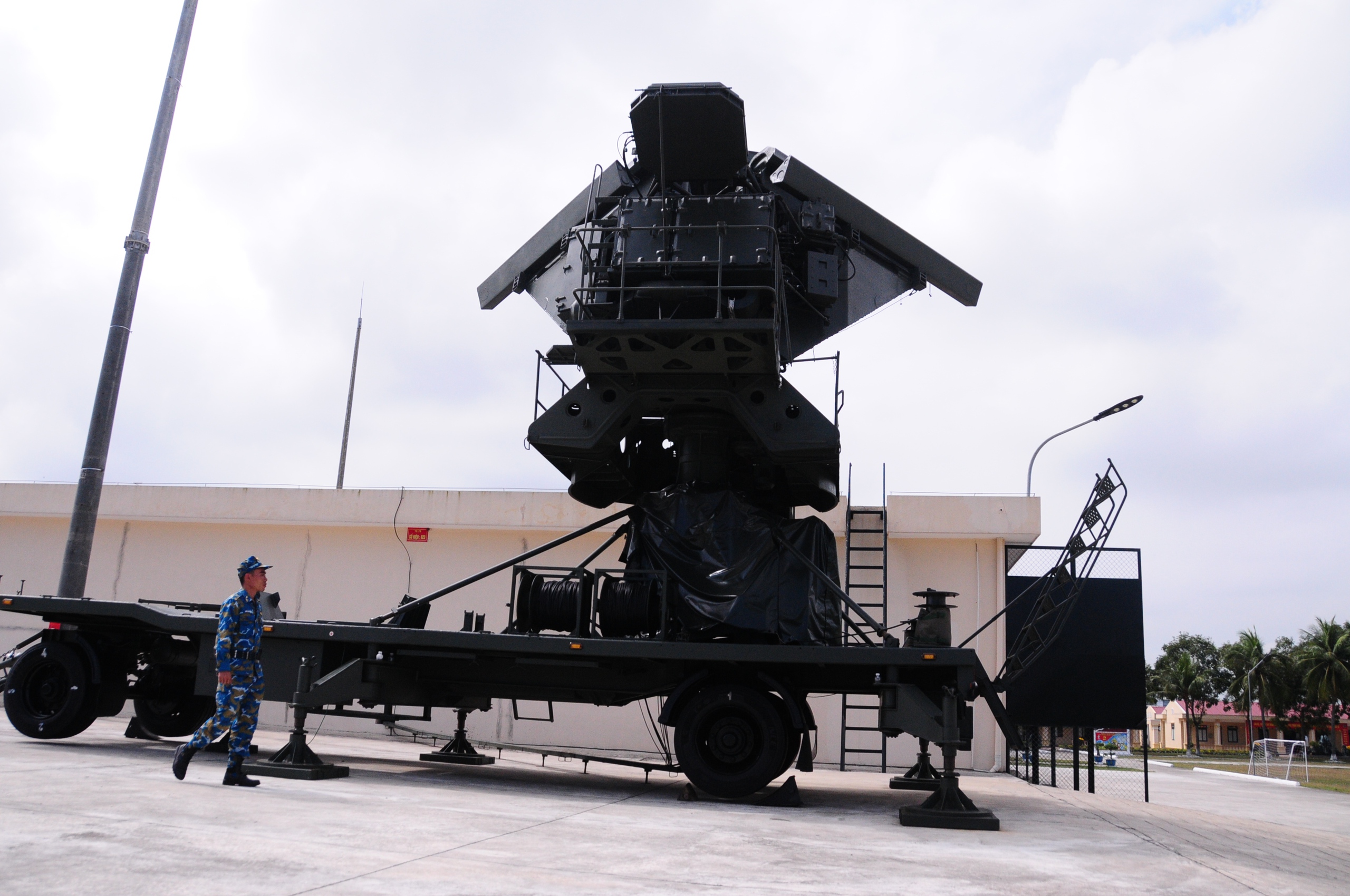 Cận cảnh trận địa tên lửa trực chiến canh trời cận Tết bên bờ biển Đà Nẵng - Ảnh 7.